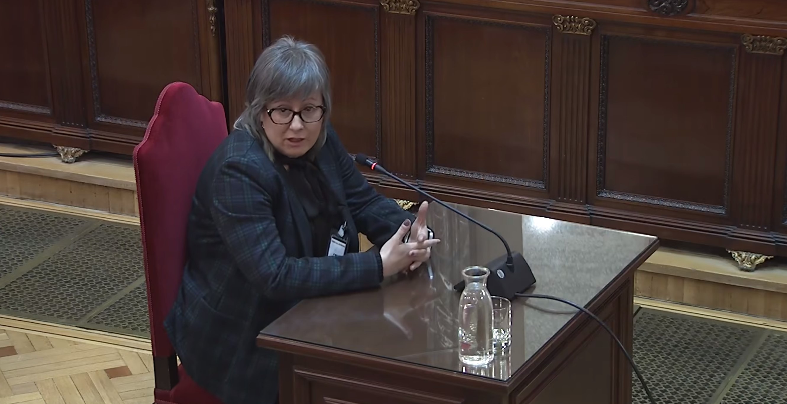 Trabajadora e Ineco, en una señal del Tribunal Supremo