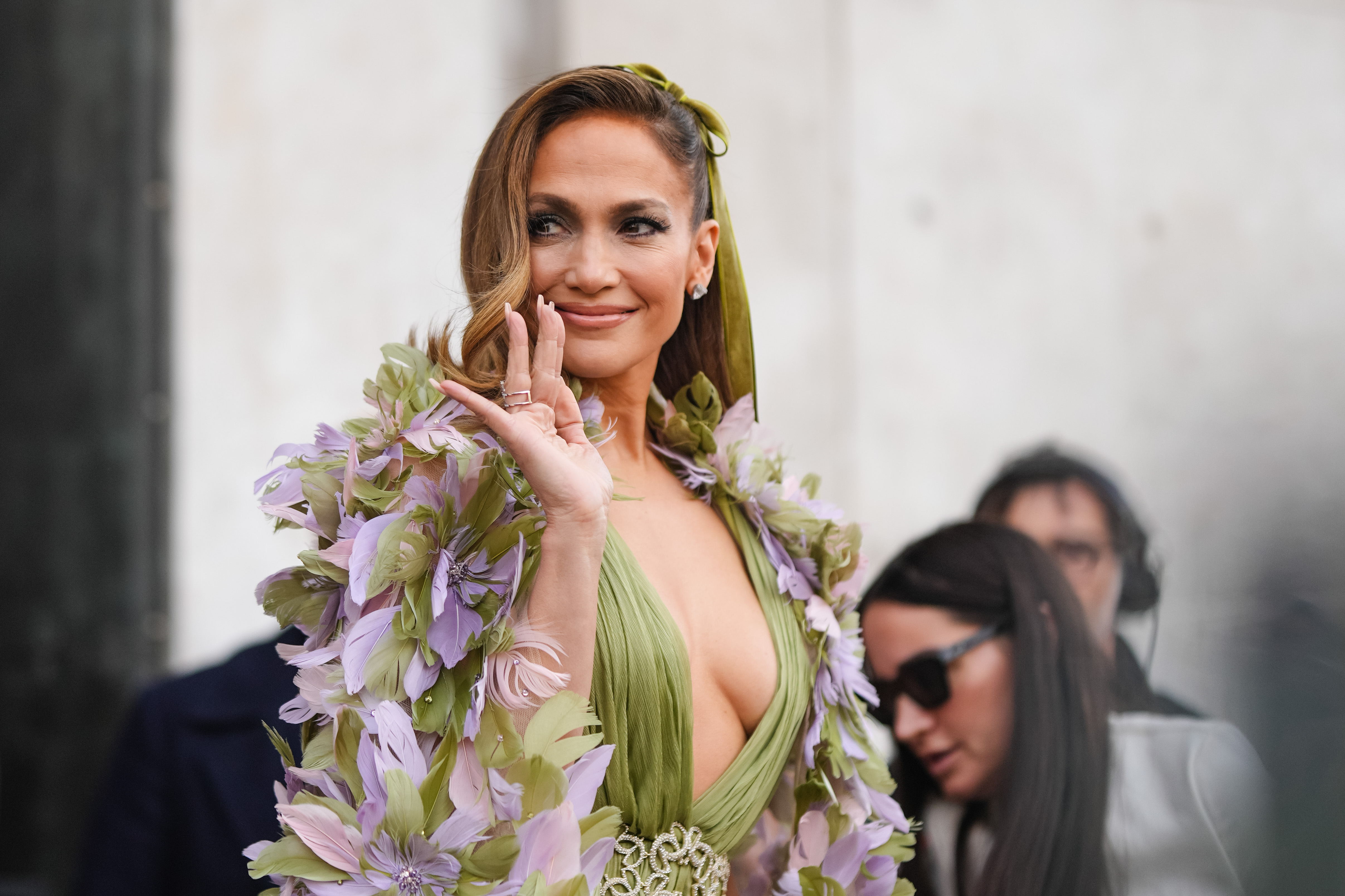 Jennifer Lopez invests $20 million in strange musical-documentary about her  Ben Affleck love story | People | EL PAÍS English