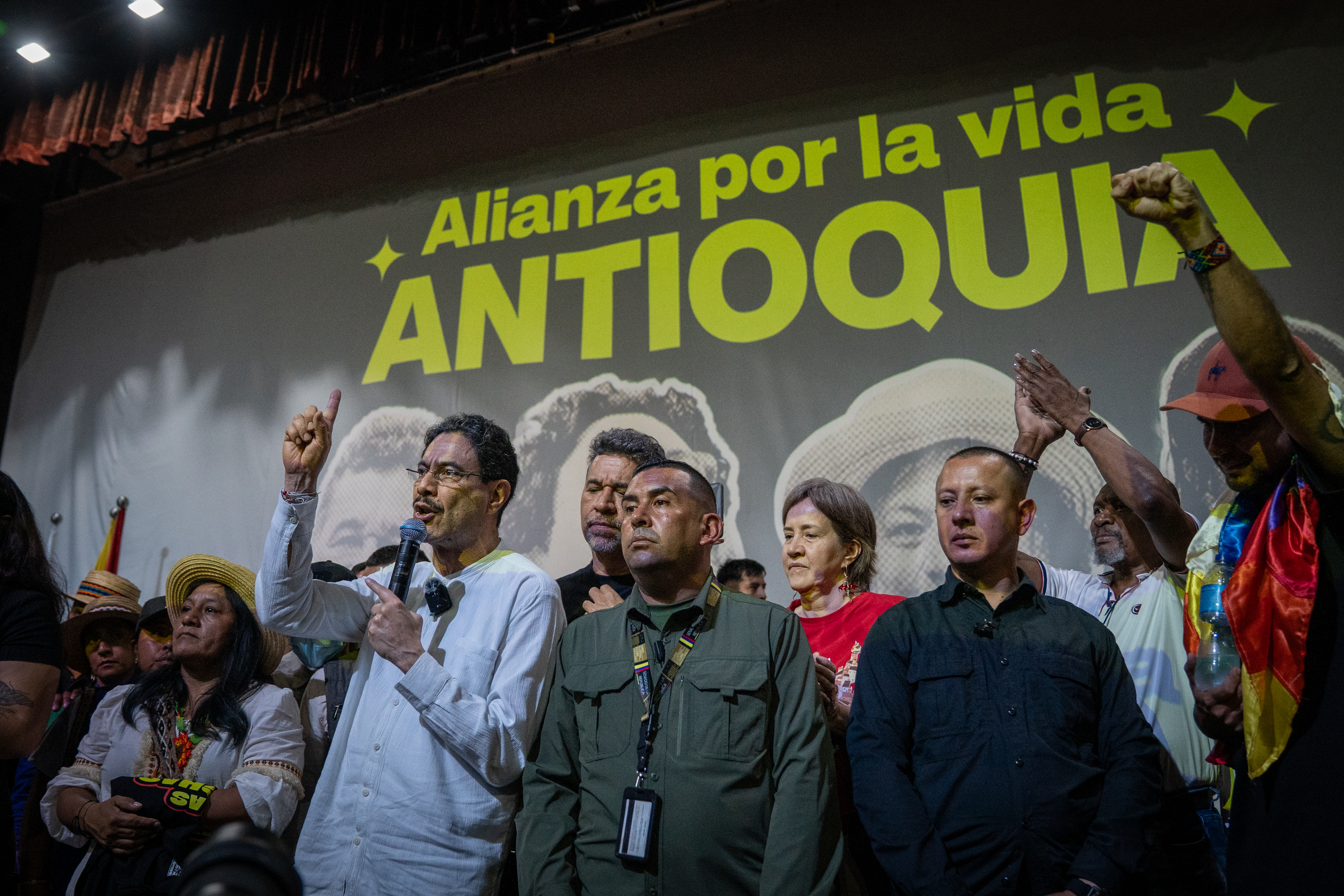 Cepeda vuelve al epicentro de la polémica en Antioquia y eleva el pulso con  Uribe | Elecciones Presidenciales Colombia | EL PAÍS América Colombia