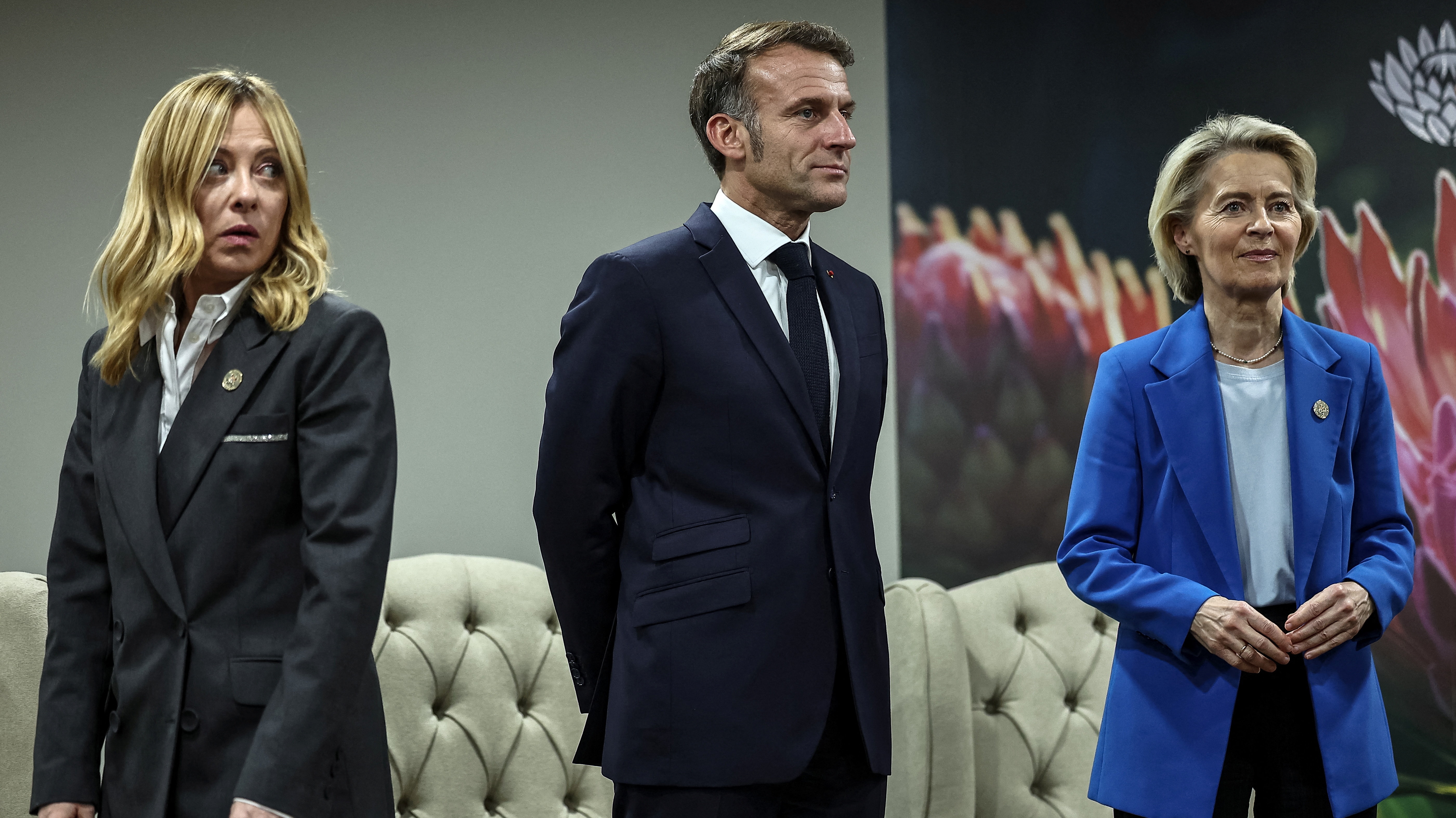 Giorgia Meloni, Emmanuel Macron y Ursula Von der Leyen, en la reunión sobre Ucrania al margen de la cumbre del G-20.