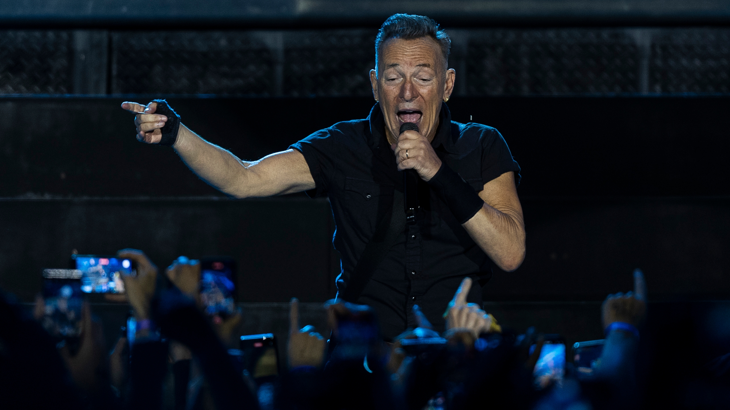 Bruce Springsteen pospone sus conciertos de septiembre por una úlcera