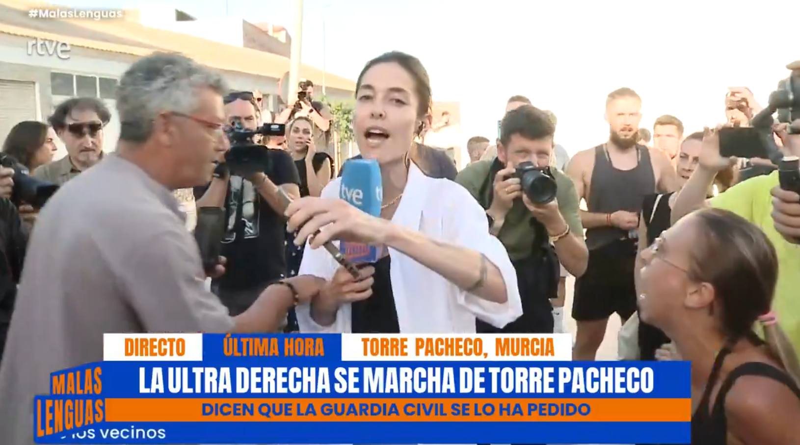 Una reportera de RTVE, increpada y perseguida en una conexión en directo  desde Torre-Pacheco | Sociedad | Cadena SER