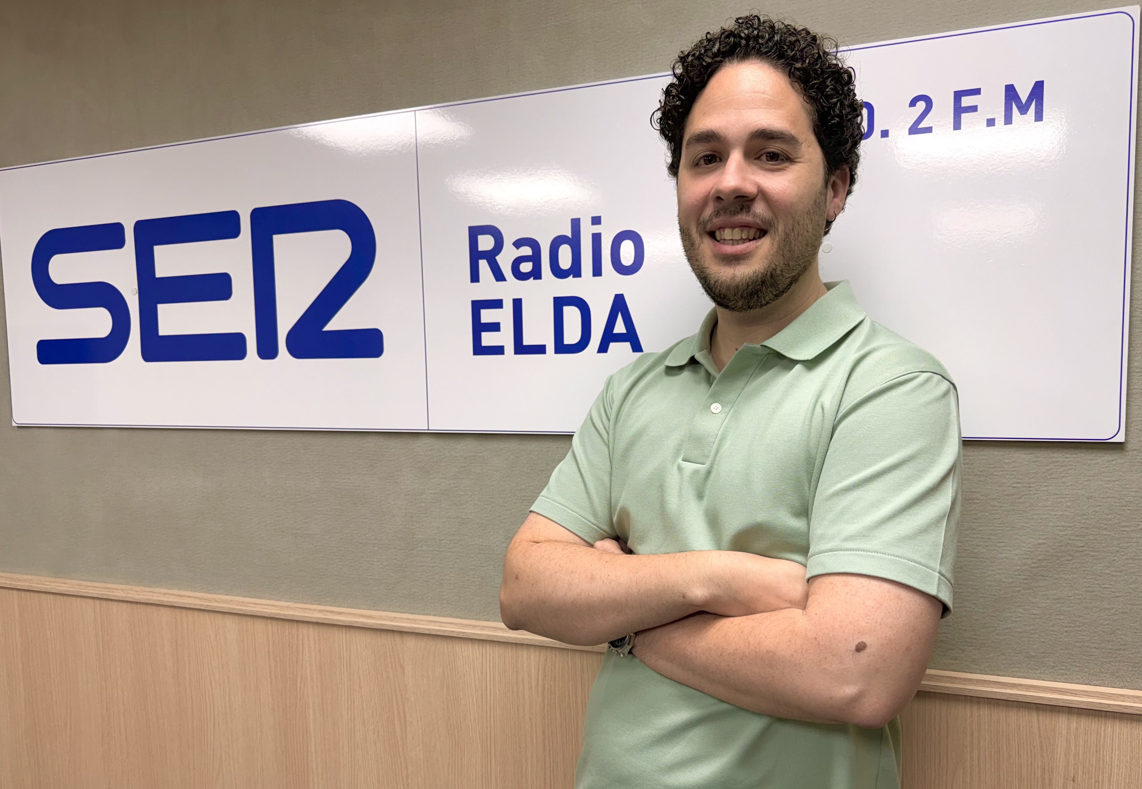 José David Ferris, en los estudios de Radio Elda Cadena SER