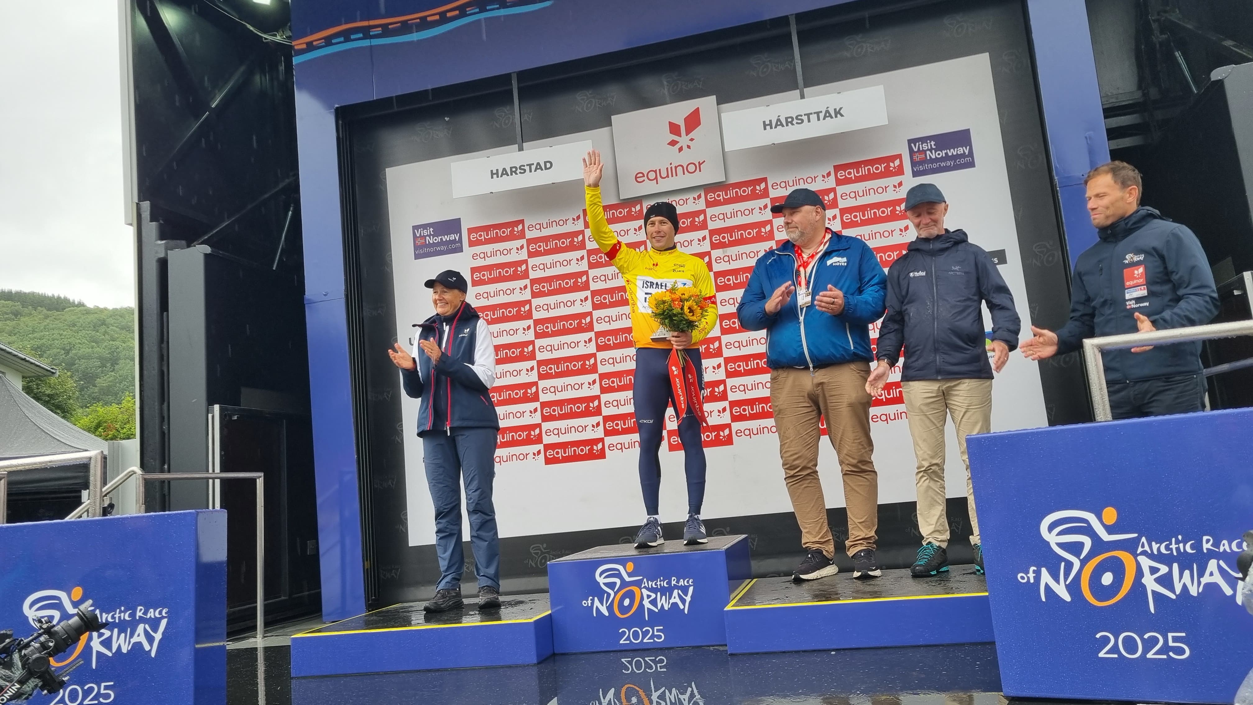 Evanna Lynch nude photos-Pretty Little Liars star Ian Harding