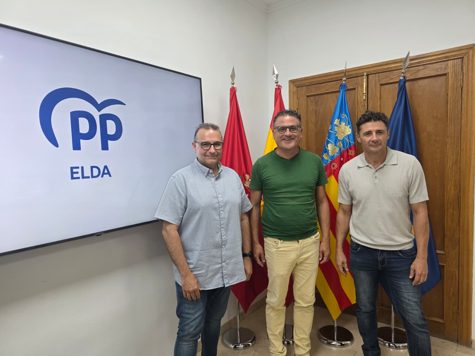 El PP ha respondido en Elda a las críticas vertidas por el PSOE