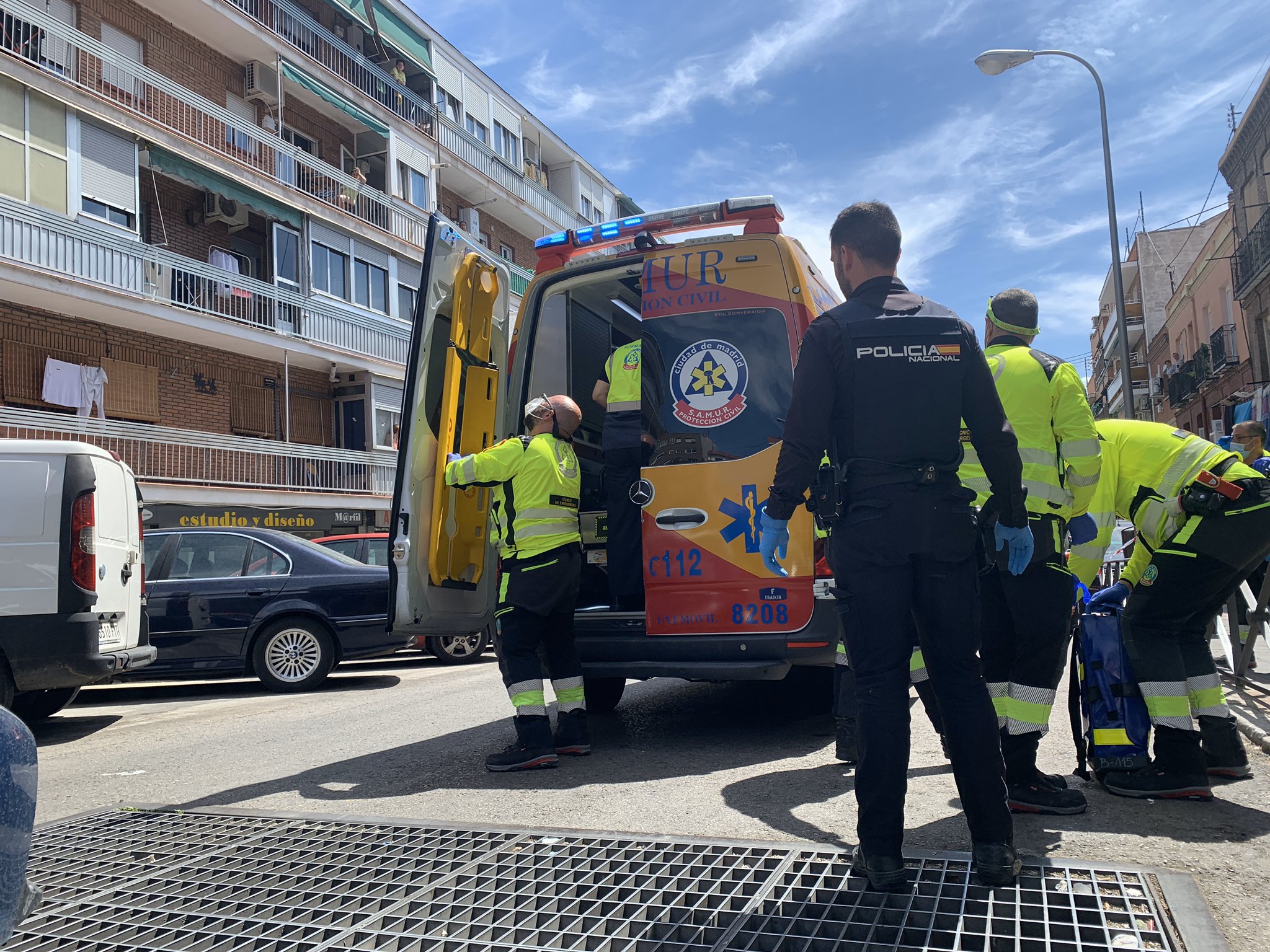 El apuñalamiento de un joven de 14 años en Vallecas pudo deberse a un  error: los agresores buscaban a su hermano mayor | Actualidad | Cadena SER