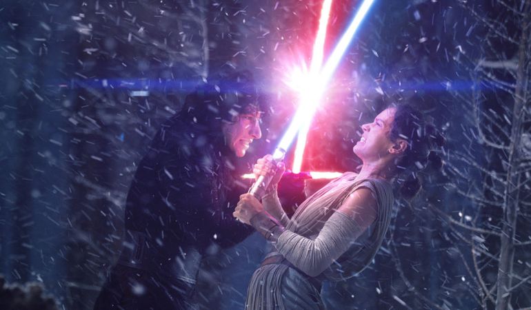 Burro Fuera de plazo Melbourne El detalle de 'Los últimos Jedi' que conecta a Rey y Kylo Ren | Ocio y  cultura | Cadena SER