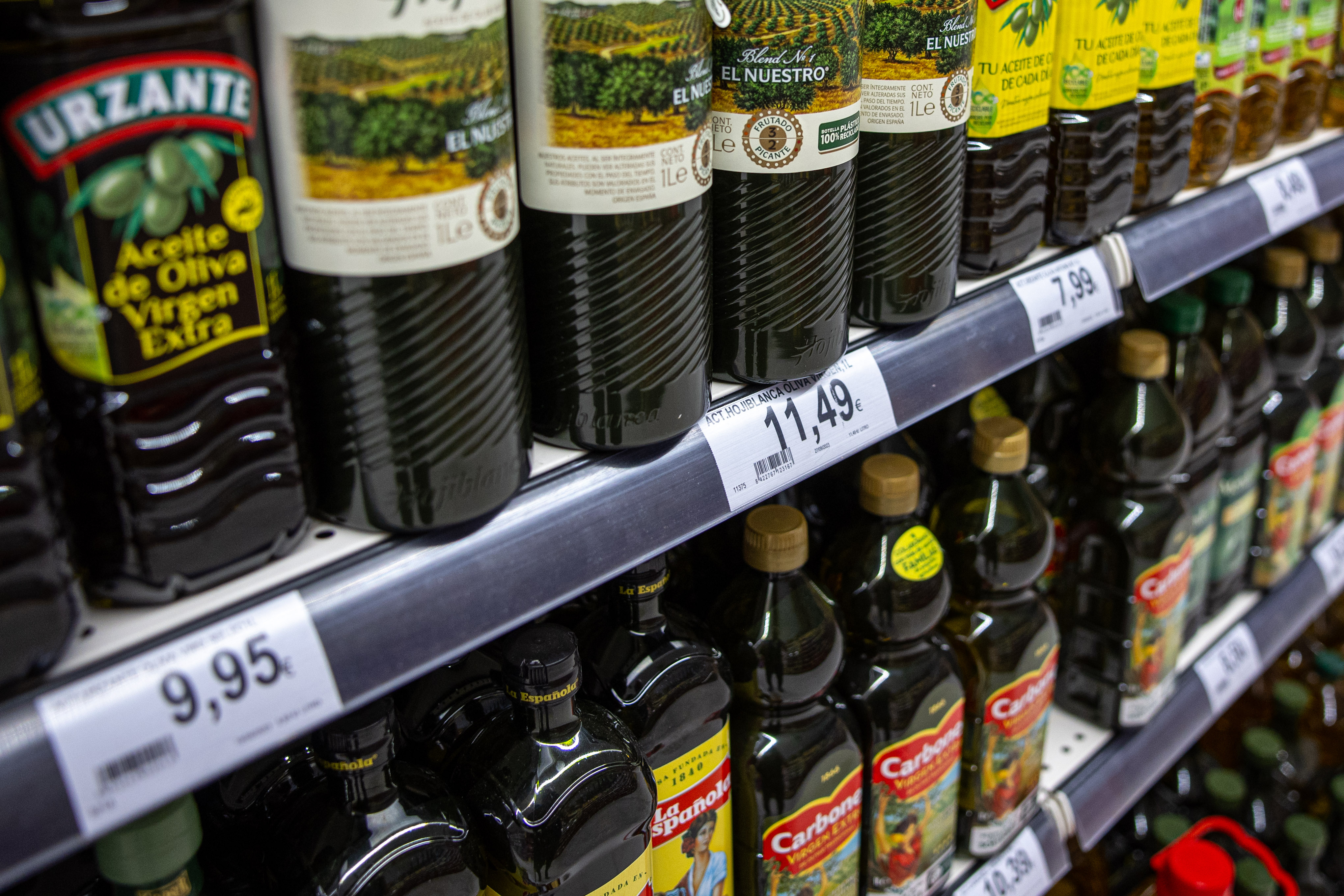 Un nutricionista revela todos los beneficios del aceite de oliva en spray  de Mercadona: Una opción muy acertada