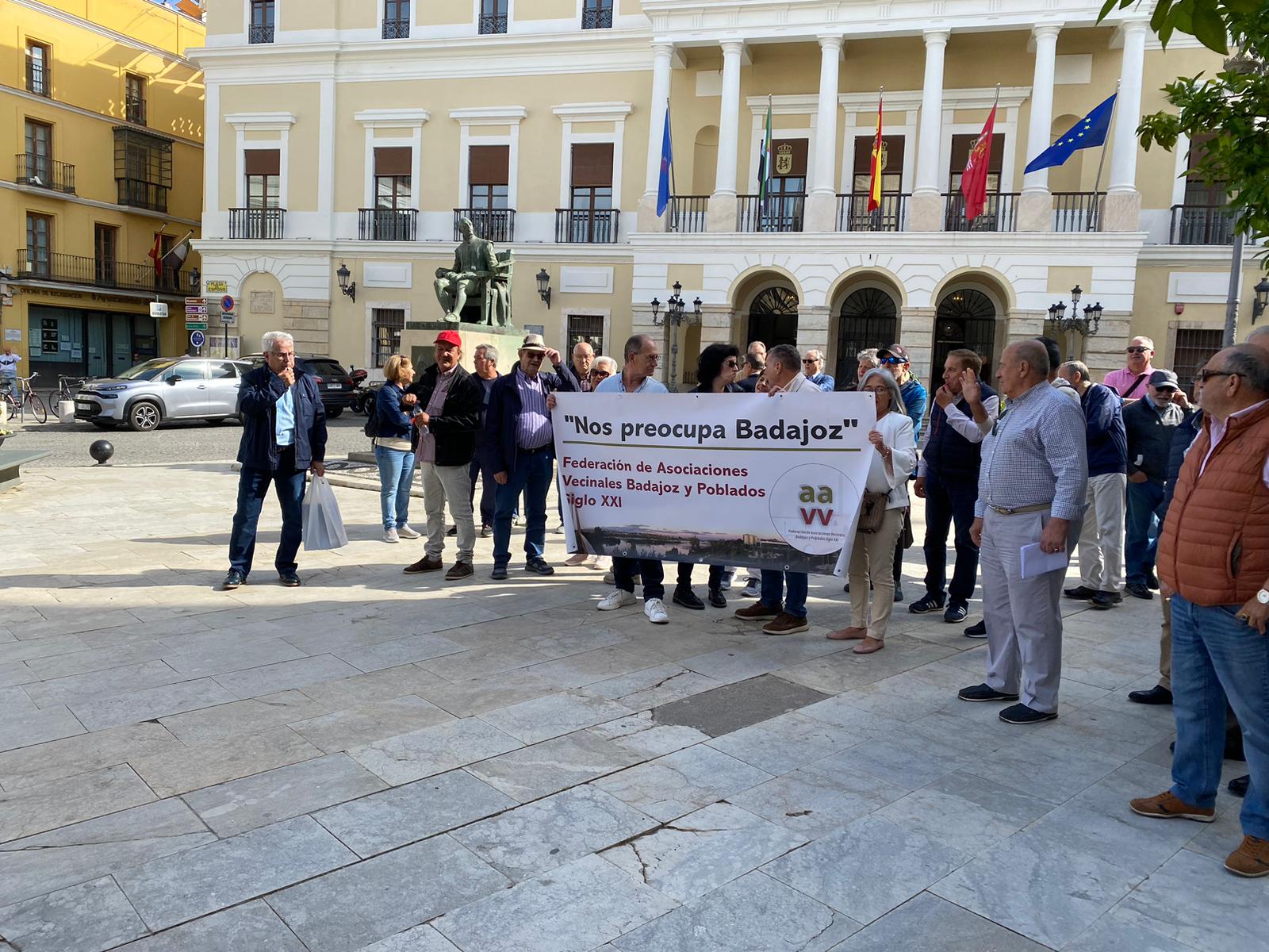 Las asociaciones de vecinos de Badajoz piden mejoras para los barrios |  Radio Extremadura | Cadena SER
