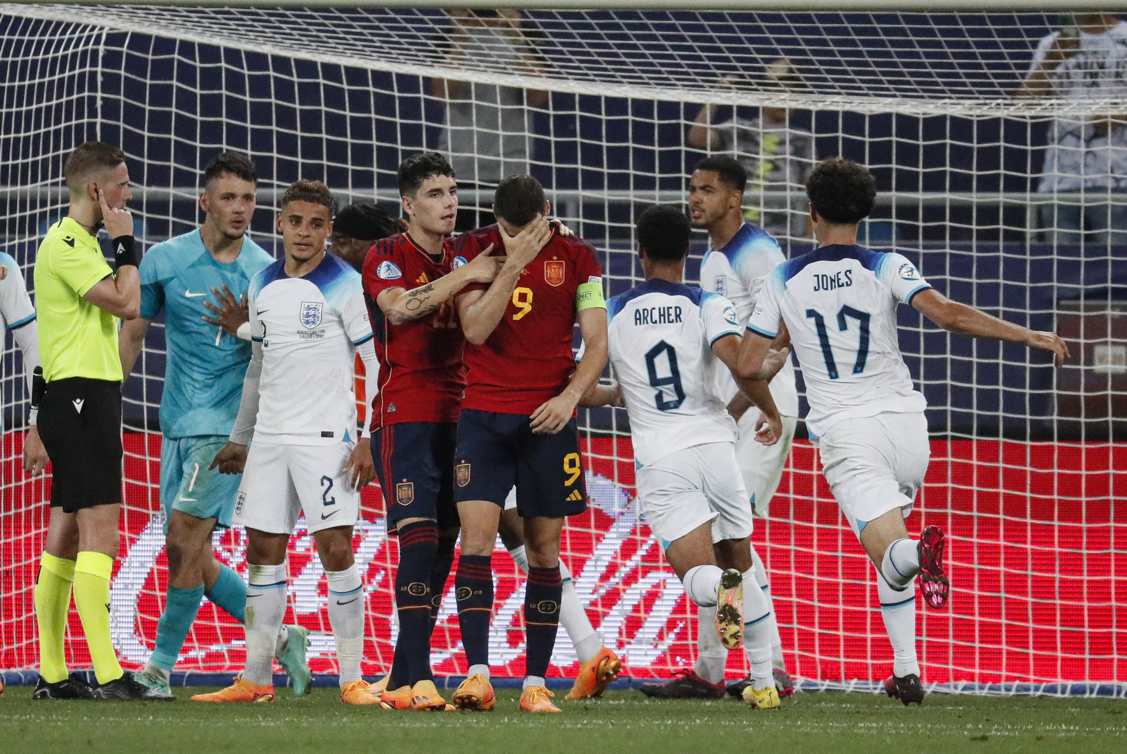 Inglaterra e Espanha goleiam e vão disputar a final da Eurocopa Sub-21, eurocopa sub-21