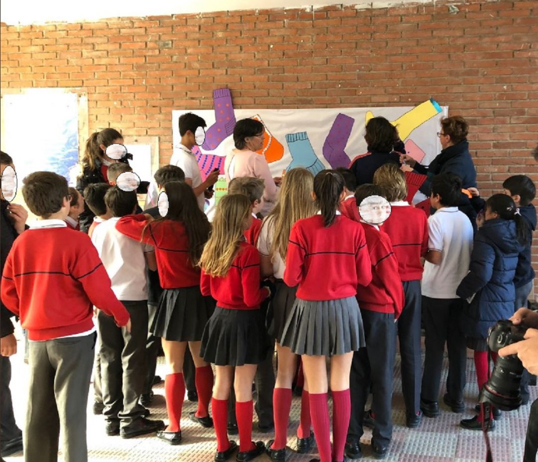 Intención Charles Keasing Arrestar 367 alumnos de un colegio concertado de Madrid piden que las chicas puedan  ir con pantalón a clase | Actualidad | Cadena SER