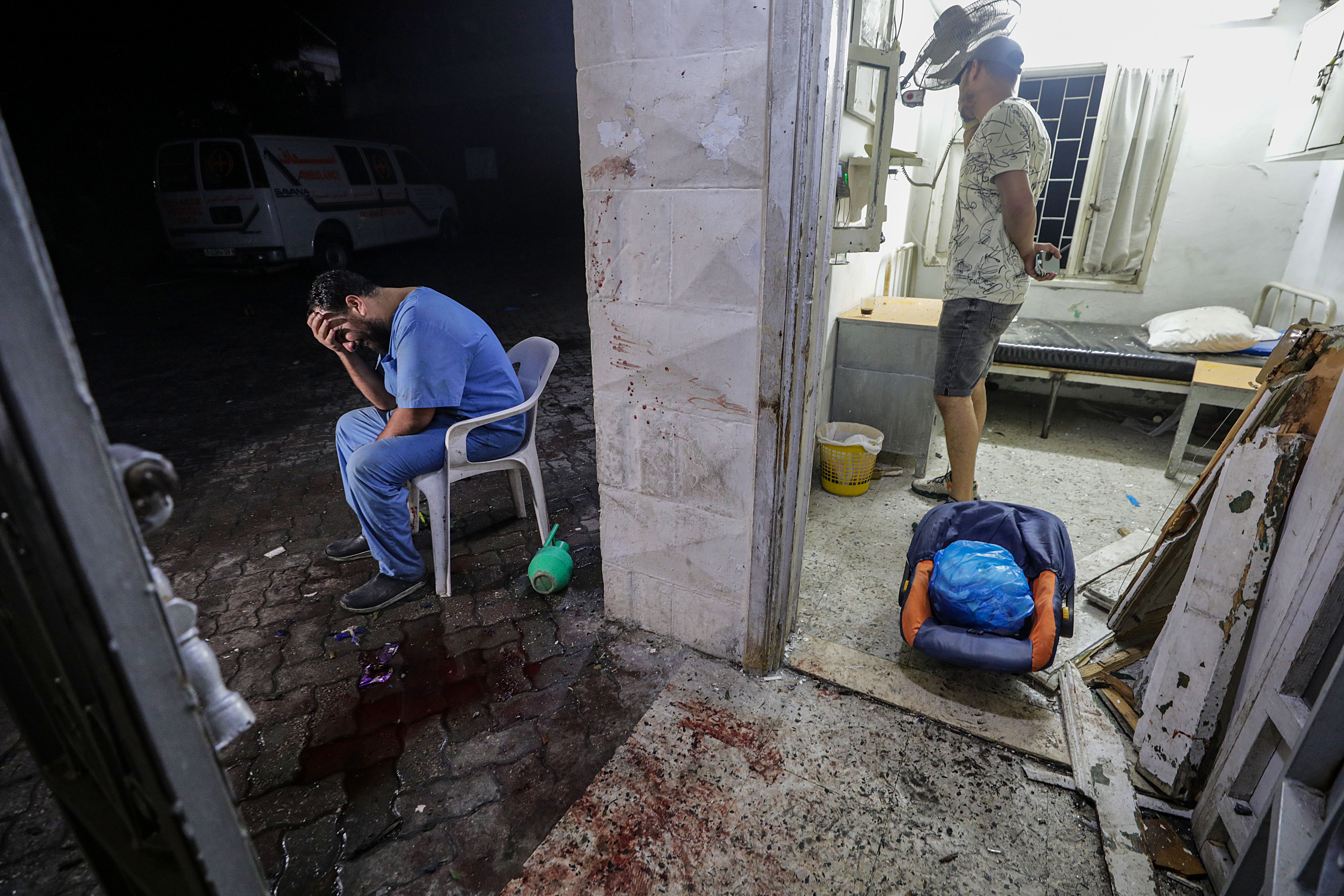 "Tras el ataque al hospital se está hablando de crímenes de guerra, pero ¿todo lo que ha hecho Israel antes no lo era?": la dura reflexión de Javier Aroca tras la última matanza en Gaza
