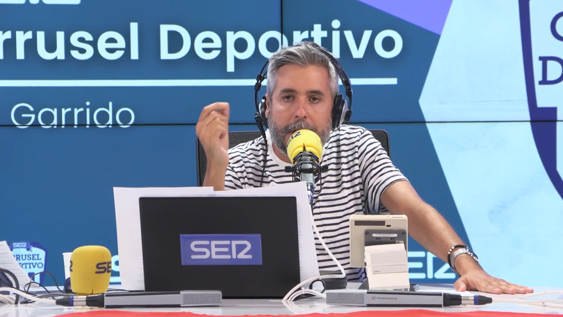 "Es el día de convertirlo todo en oro": así ha sido el bonito inicio de Dani Garrido en un 'Carrusel Deportivo' histórico