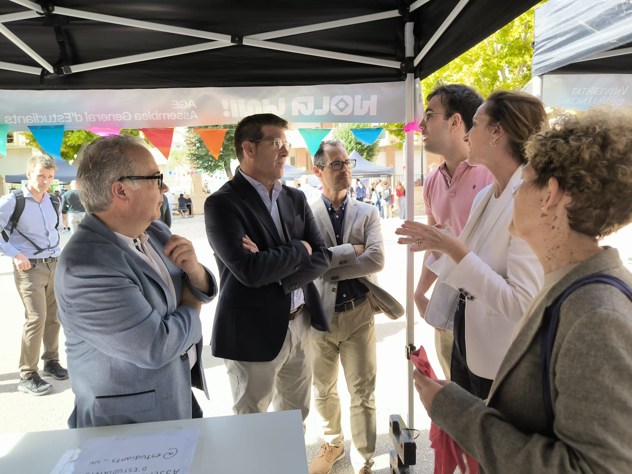 El Campus de Ontinyent celebra la bienvenida universitaria con más de un  centenar de estudiantes y anuncia avances en el nuevo grado de Veterinaria  | Sociedad | Cadena SER