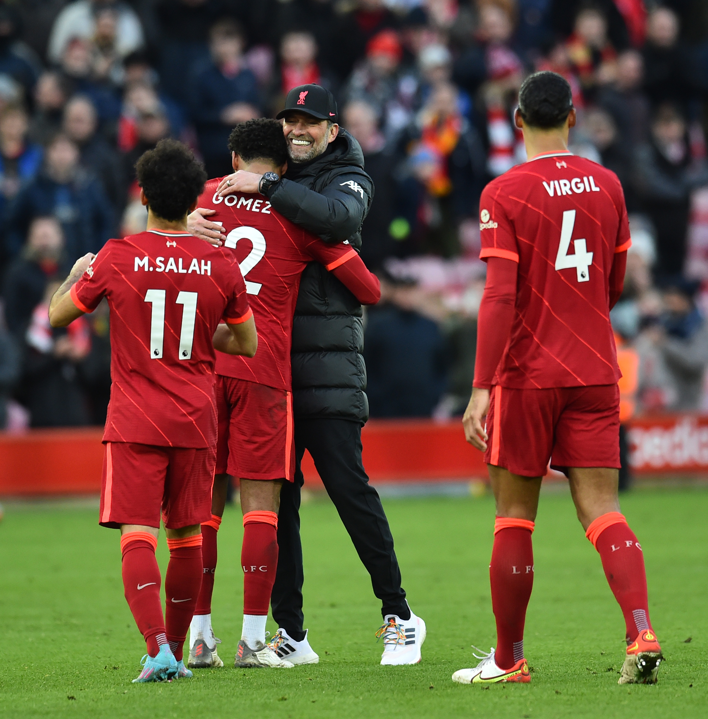 Van Dijk elogia Salah e projeta duelo do Liverpool com o Atlético
