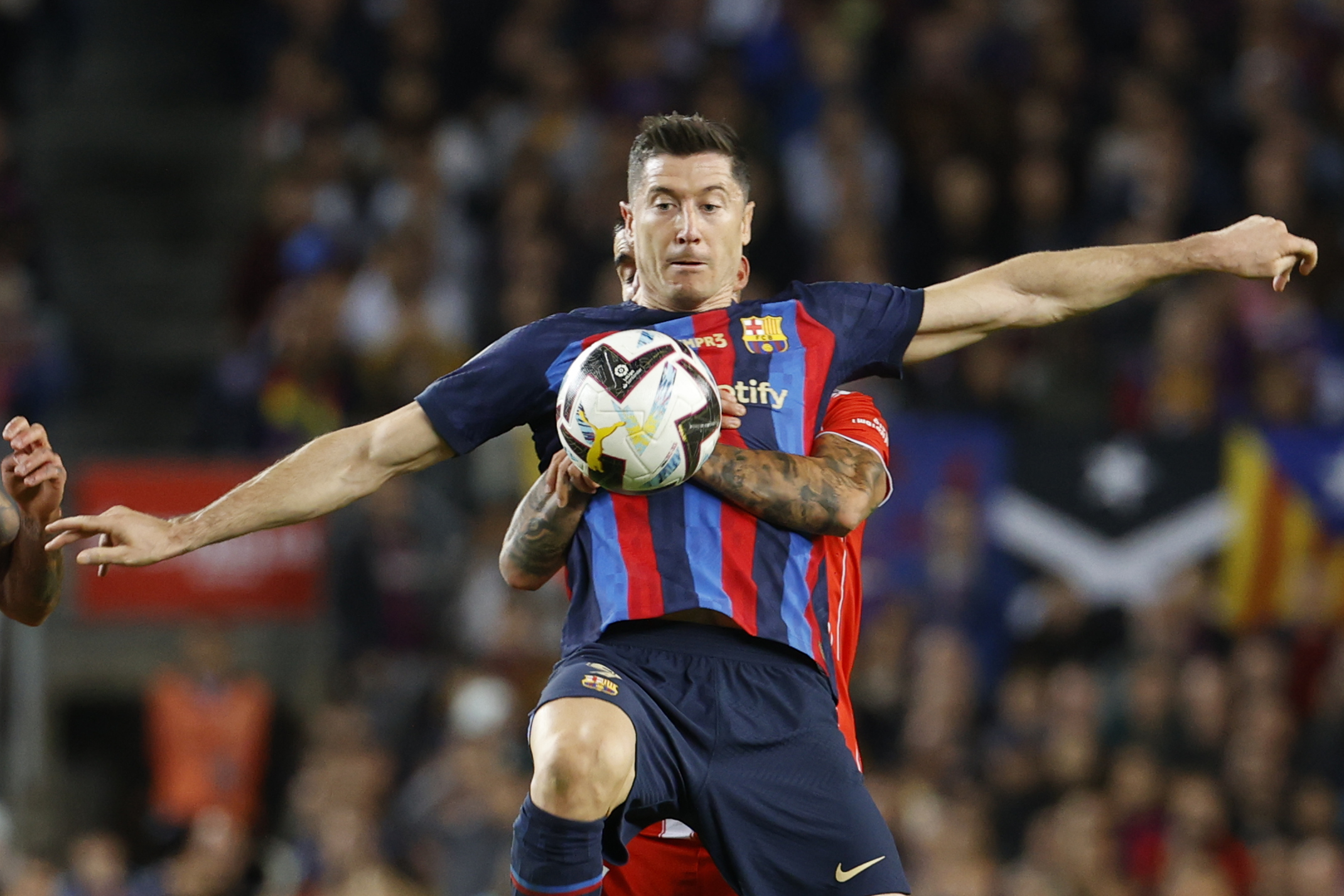 Abstracción disculpa erección Osasuna - FC Barcelona: horario y dónde ver el último partido de Gerard  Piqué | Deportes | Cadena SER
