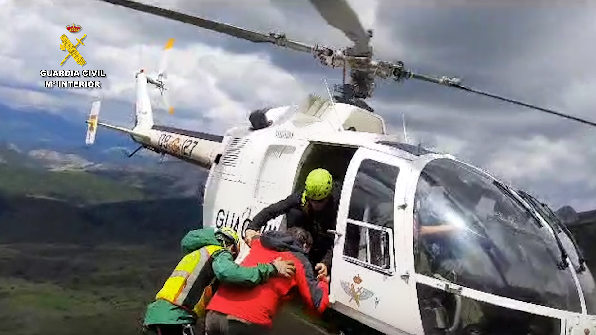 La Guardia Civil rescata a un montañero en el Pico “Cuchillón”