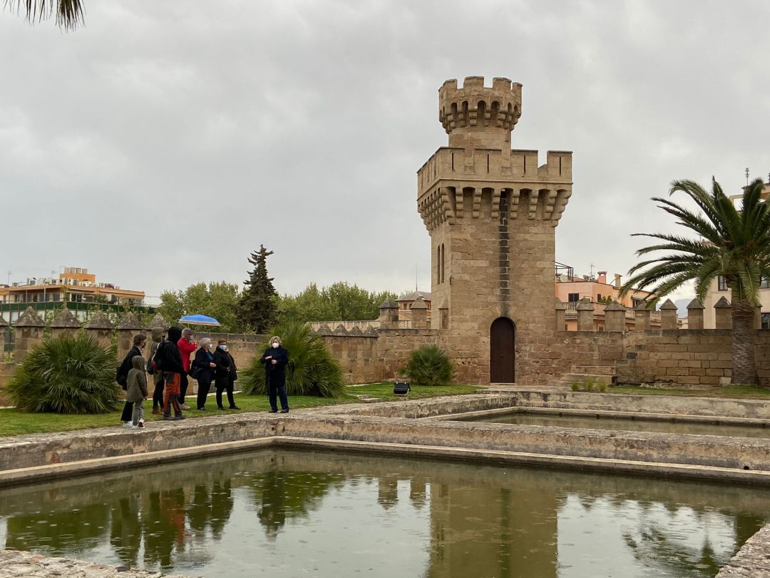 Las Albercas Reales y la Torre dels Caps, abiertas al público hasta el 11  de abril | Actualidad | Cadena SER