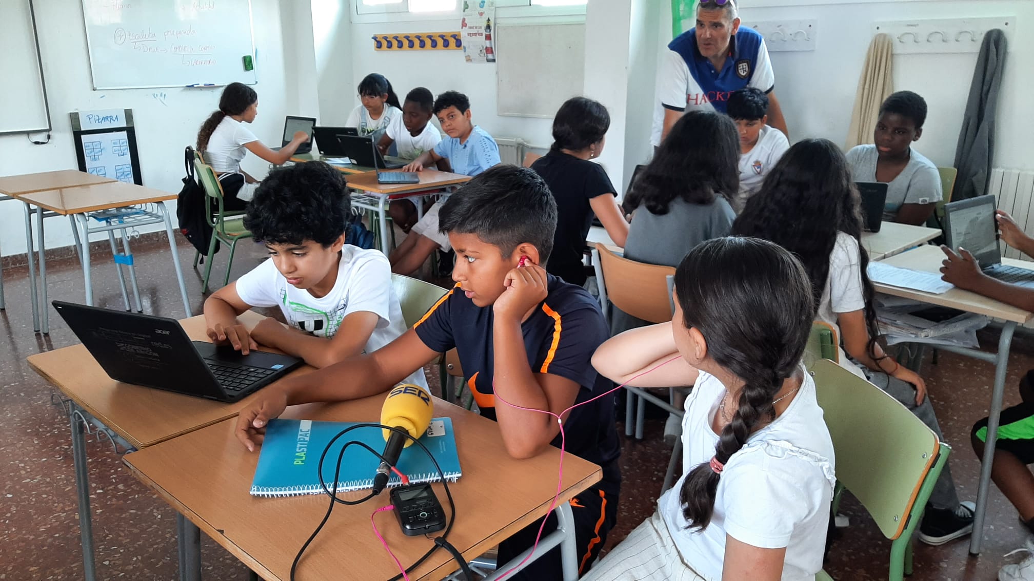 El colegio Ramiro Soláns de Zaragoza, una escuela de cambio y compromiso  con las familias | Sociedad | Cadena SER