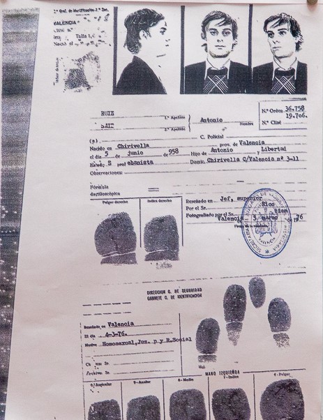 Expediente policial de Antonio Ruiz, encarcelado con 17 años bajo la Ley de Peligrosidad Social por su orientación sexual.