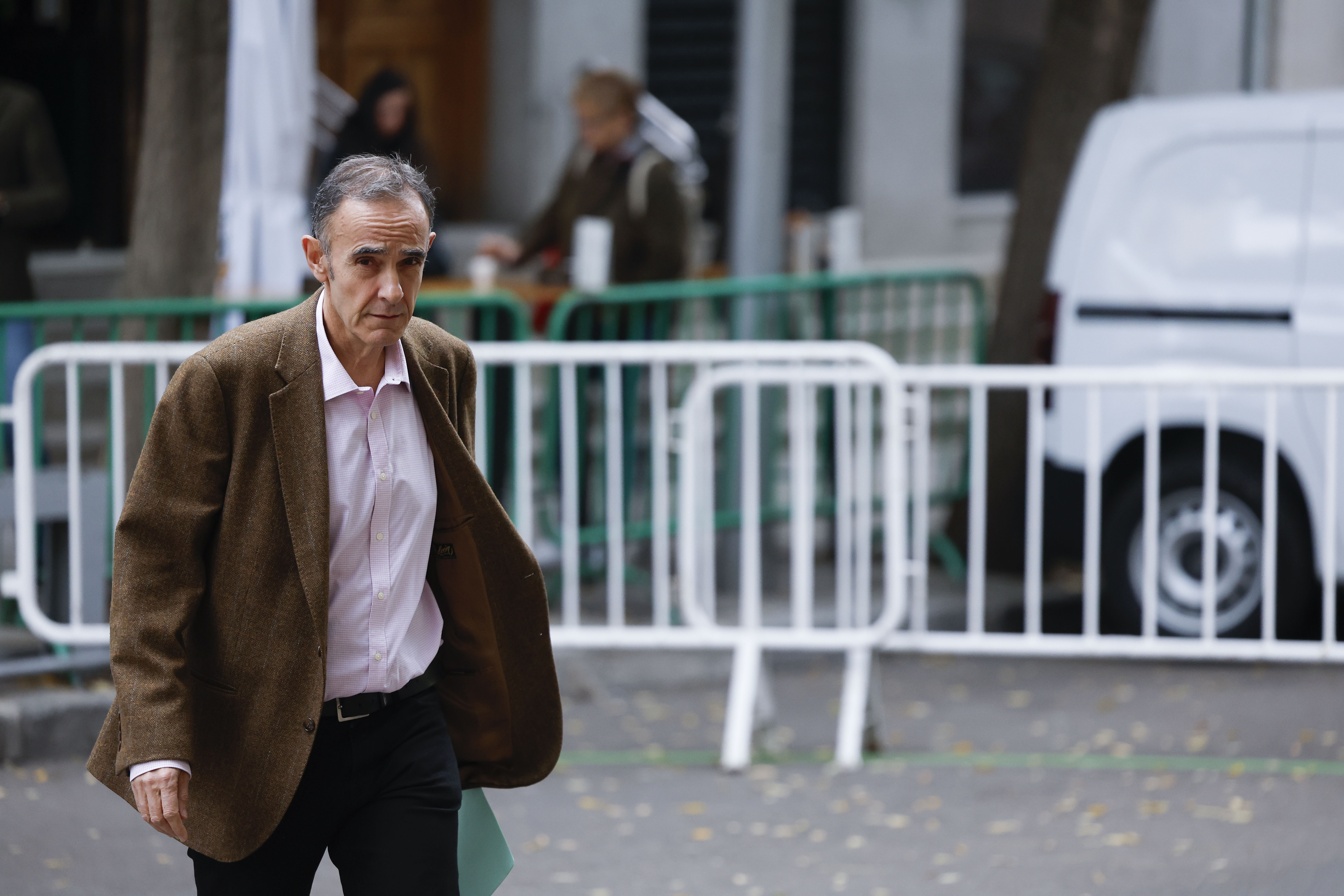 Íñigo Corral, responsable de comunicación en la Fiscalía de la Comunidad de Madrid, llega al Tribunal Supremo.