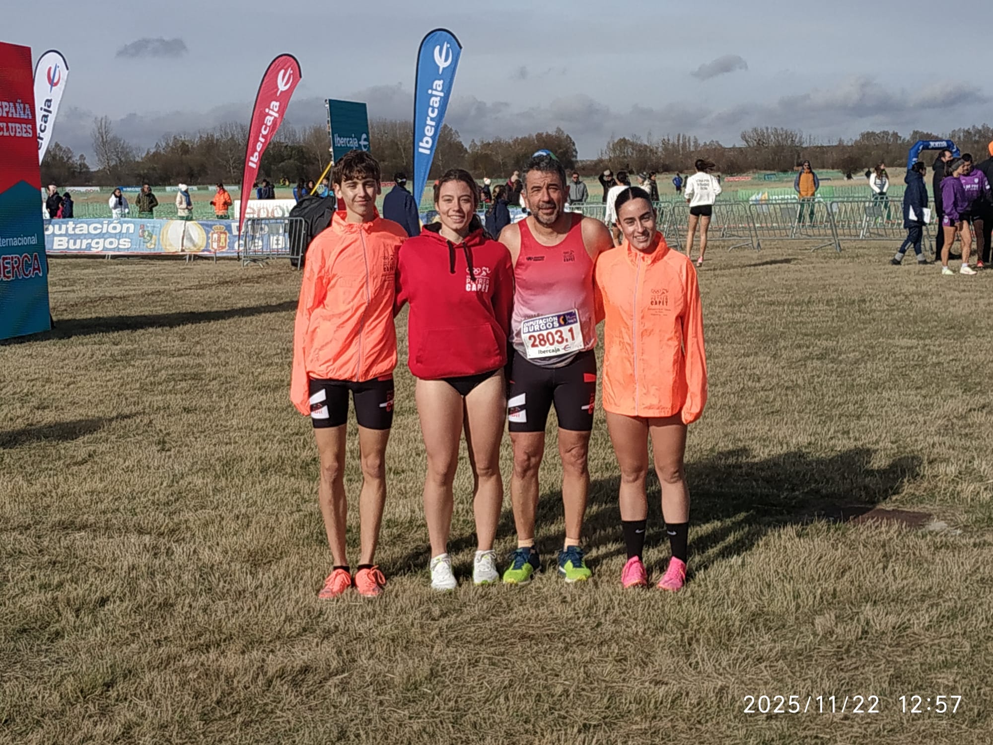 Atletas del CAPET en el Cross de Atapuerca