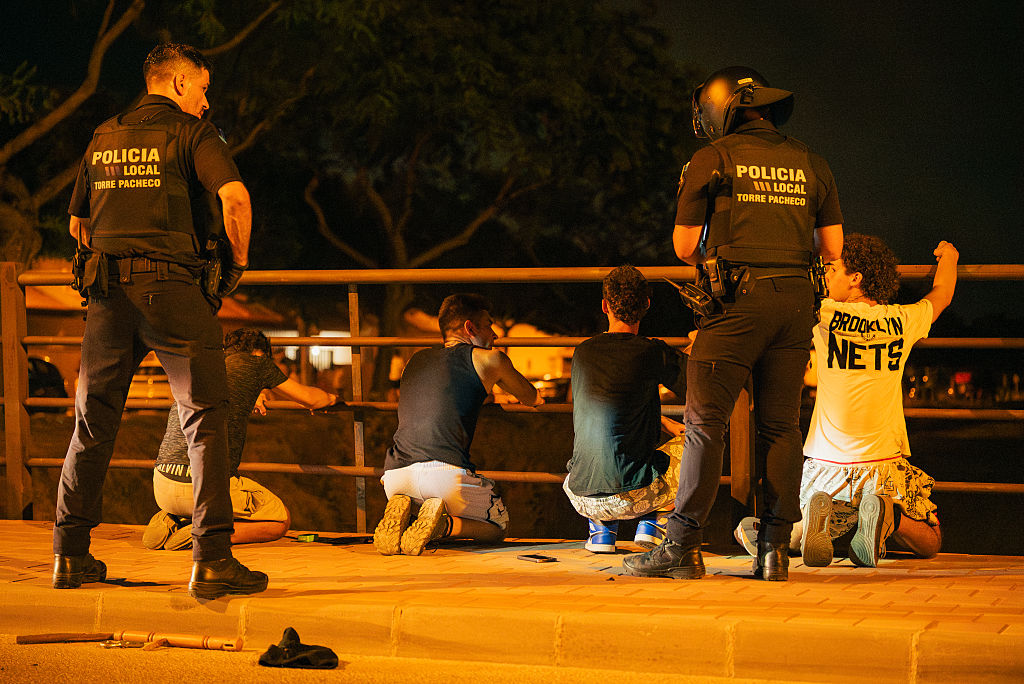 Rioja Acoge y Bienvenidos Refugiados condenan los discursos de odio contra  las personas migrantes y piden que se investiguen los altercados xenófobos  de Torre-Pacheco | Sociedad | Cadena SER