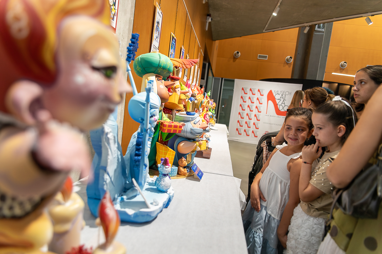 También se inauguró la exposición del Ninot