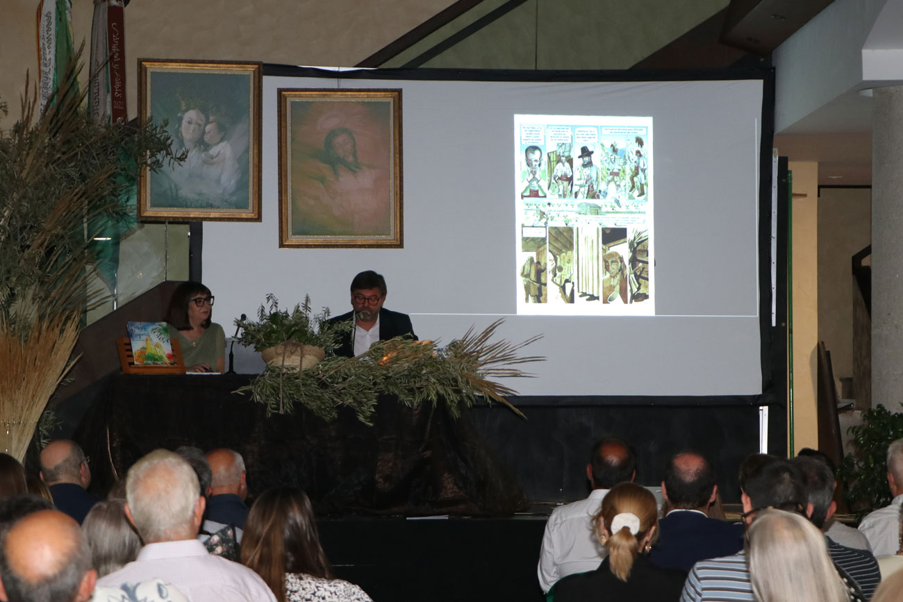  Roberto Navarro presentó la revista