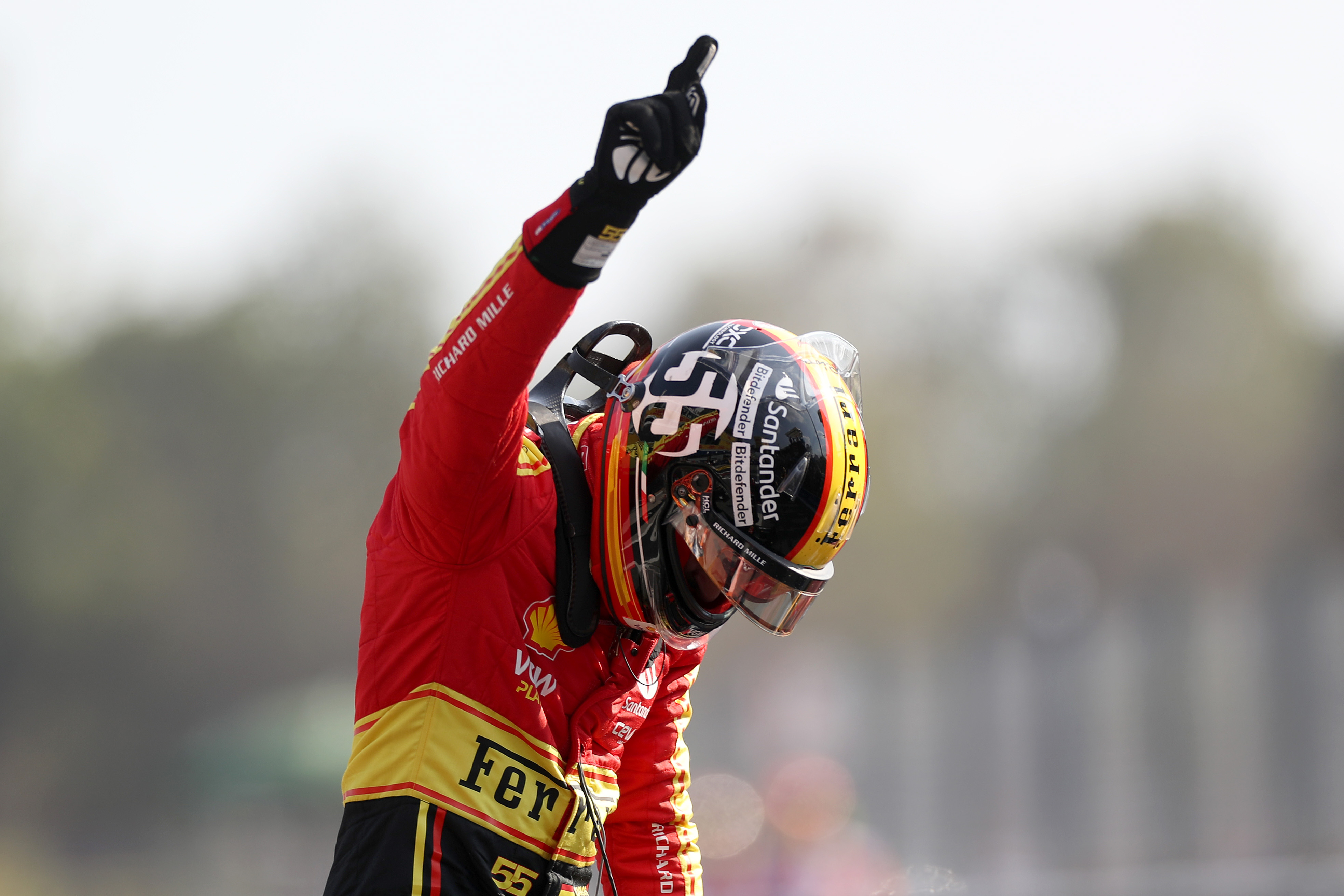 Carlos Sainz revienta el crono en Monza y saldrá primero en la carrera del GP de Italia