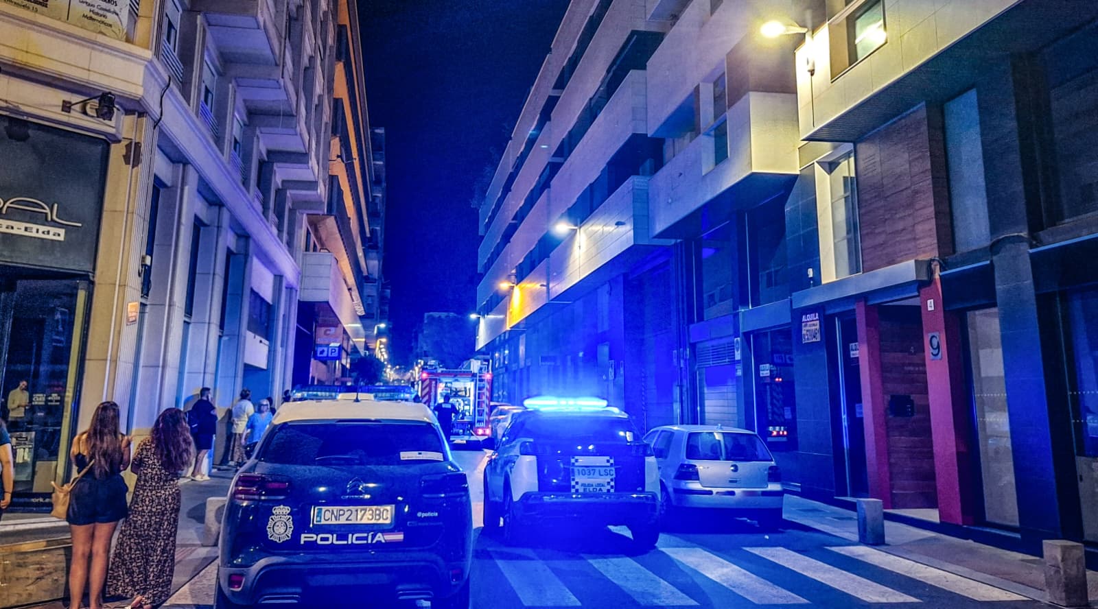 Desalojo de edificio en Elda