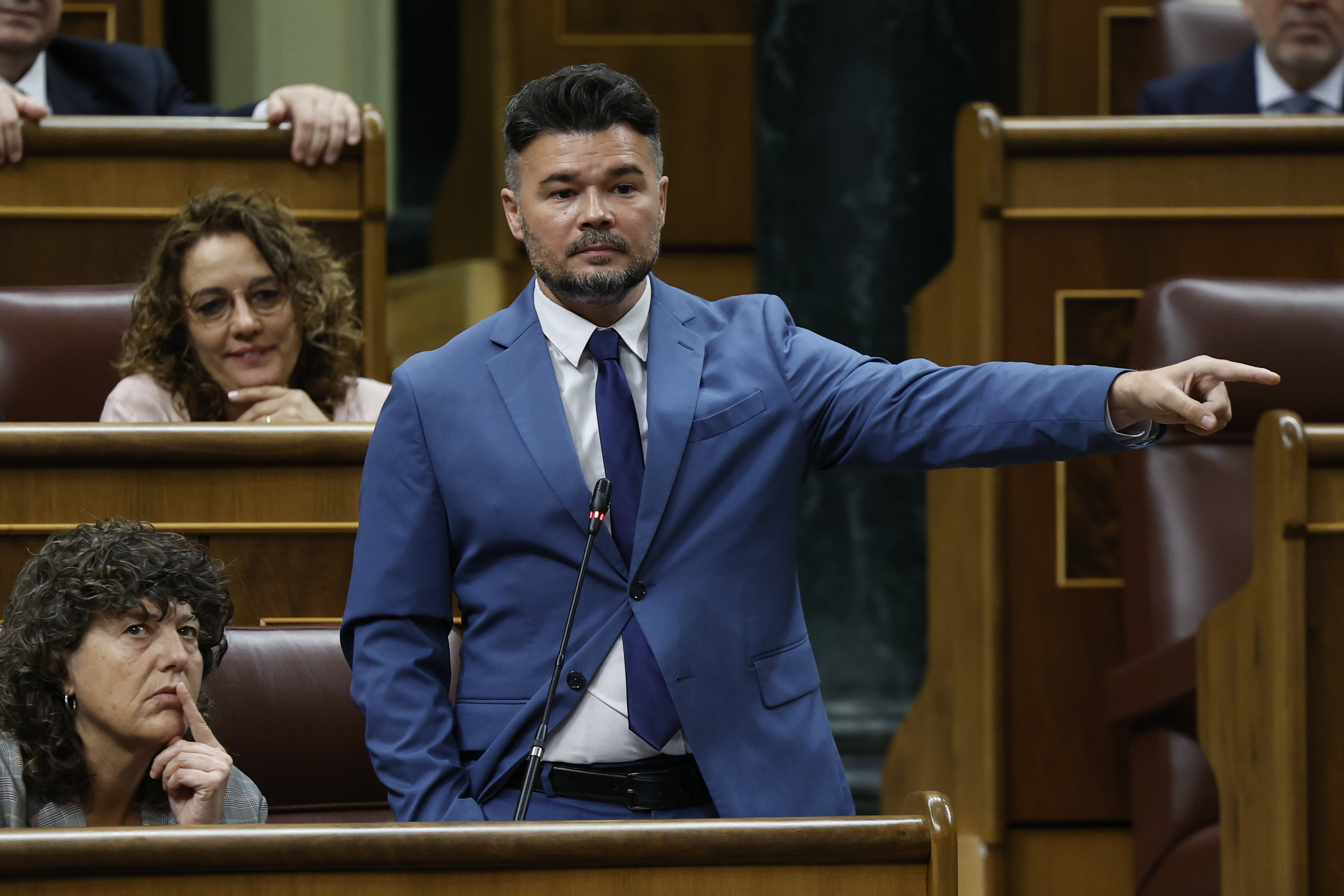 "La izquierda no puede robar": la aplaudida sentencia de Rufián en el  Congreso sobre la corrupción política | Política | Cadena SER