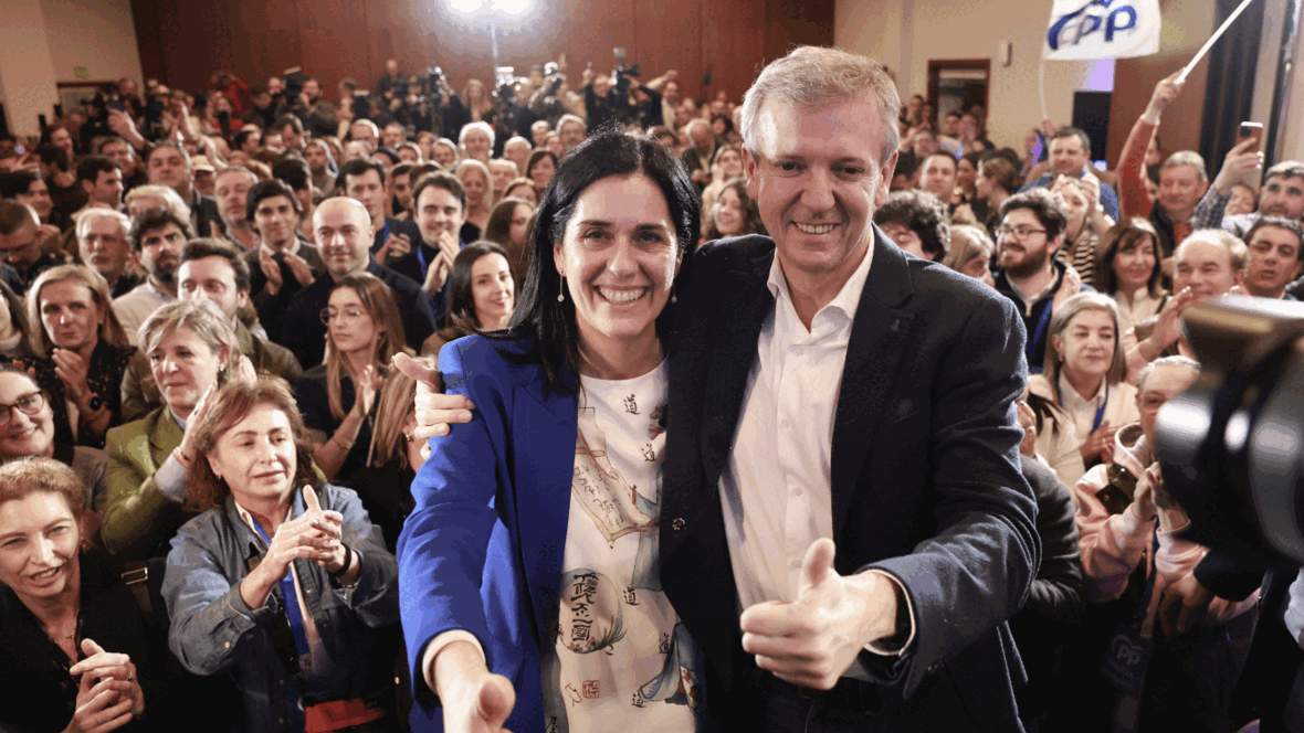 PP celebra la mayoría absoluta y da un golpe al PSOE que se hunde