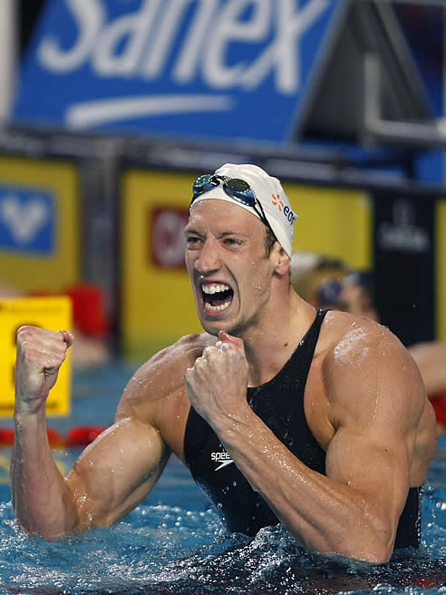 La FINA prohíbe los bañadores, pero no se atreve con los récords, Más  Deporte, deportes