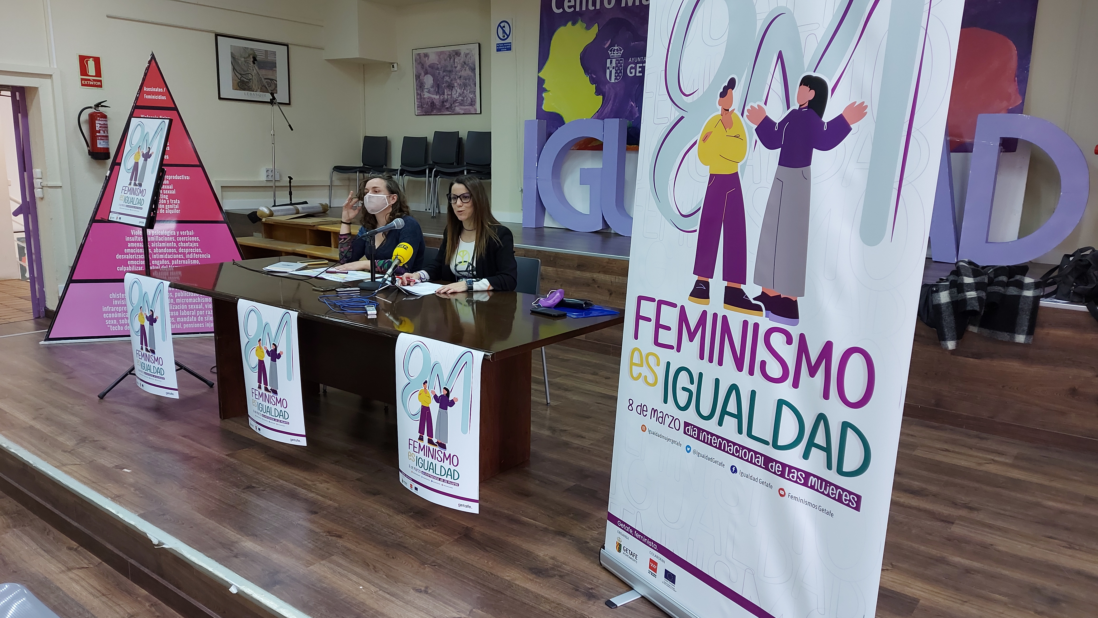 Ni feminazis, ni histéricas, ni lo contrario al machismo: el feminismo es  igualdad” | Actualidad | Cadena SER