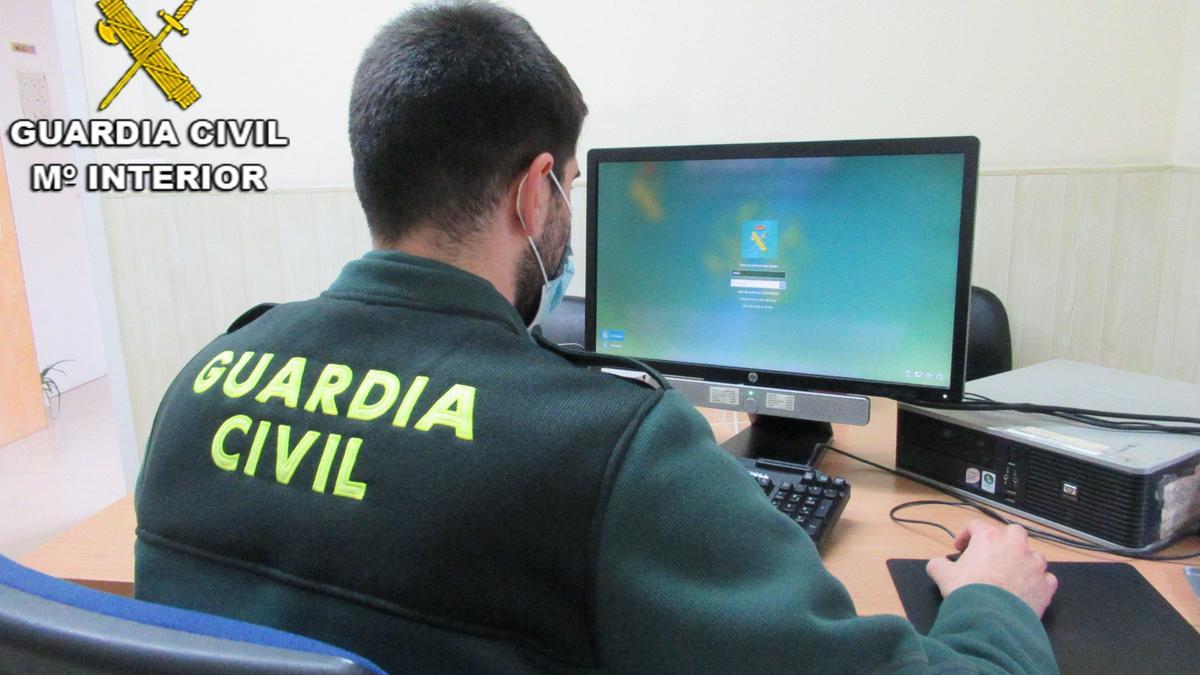 Detenidas 22 personas por extorsionar y amenazar a clientes de prostitutas  en Cantabria, Madrid y Barcelona | Actualidad | Cadena SER