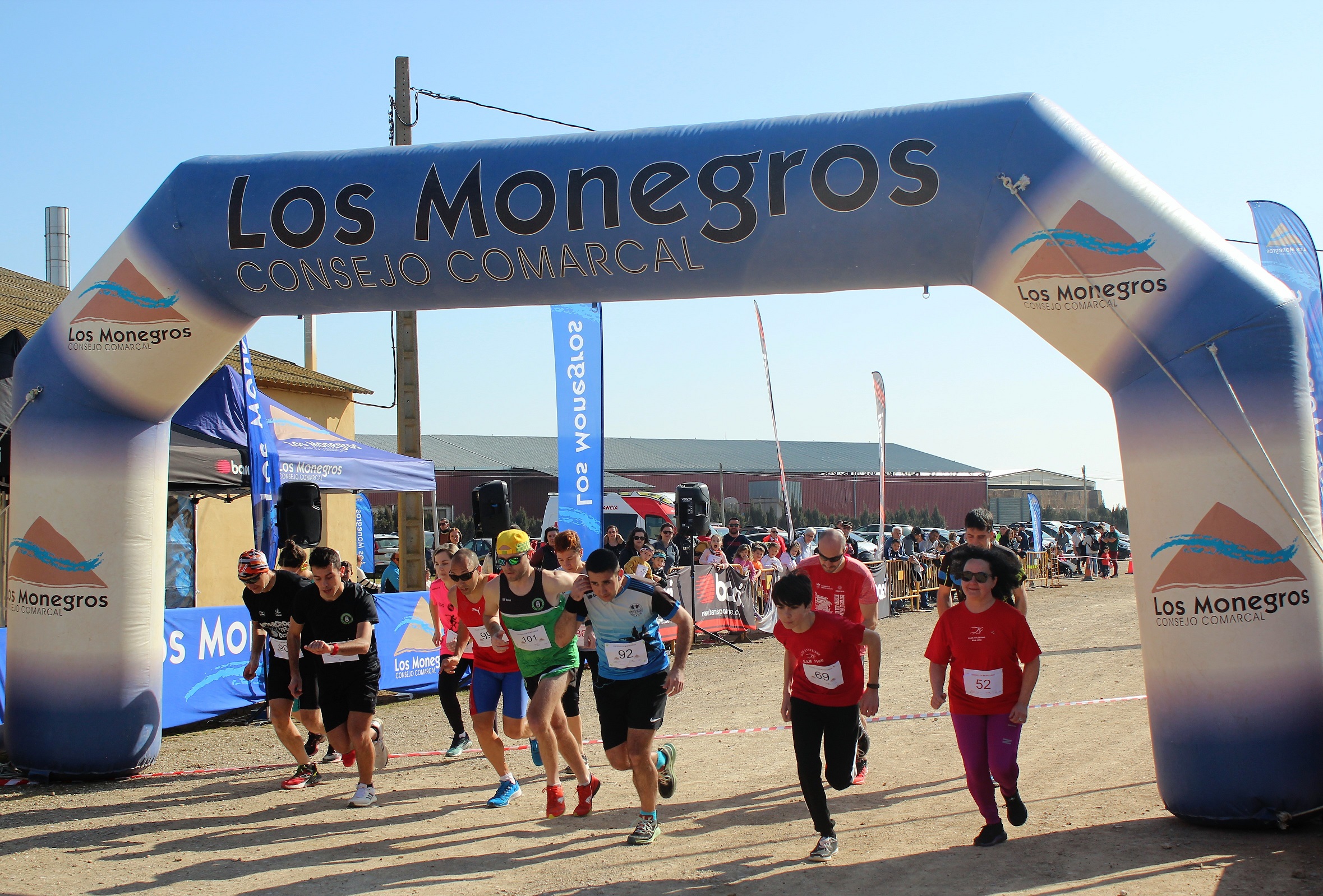 Excelente ambiente en el XXX Cross de La Laguna en Sariñena | Deportes |  Cadena SER