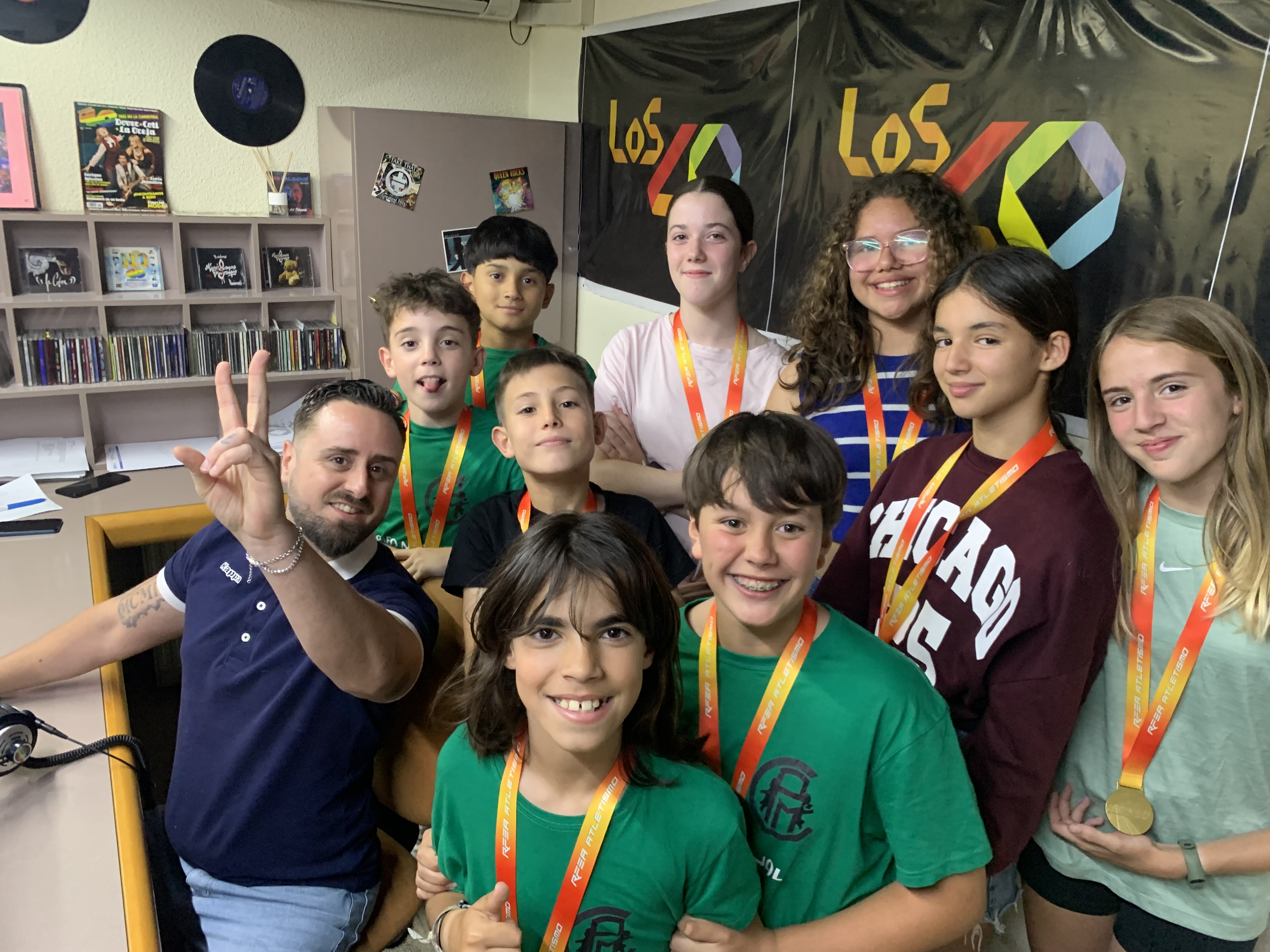 Los campeones estuvieron en el estudio de Los 40 Elda con Aitor Belda