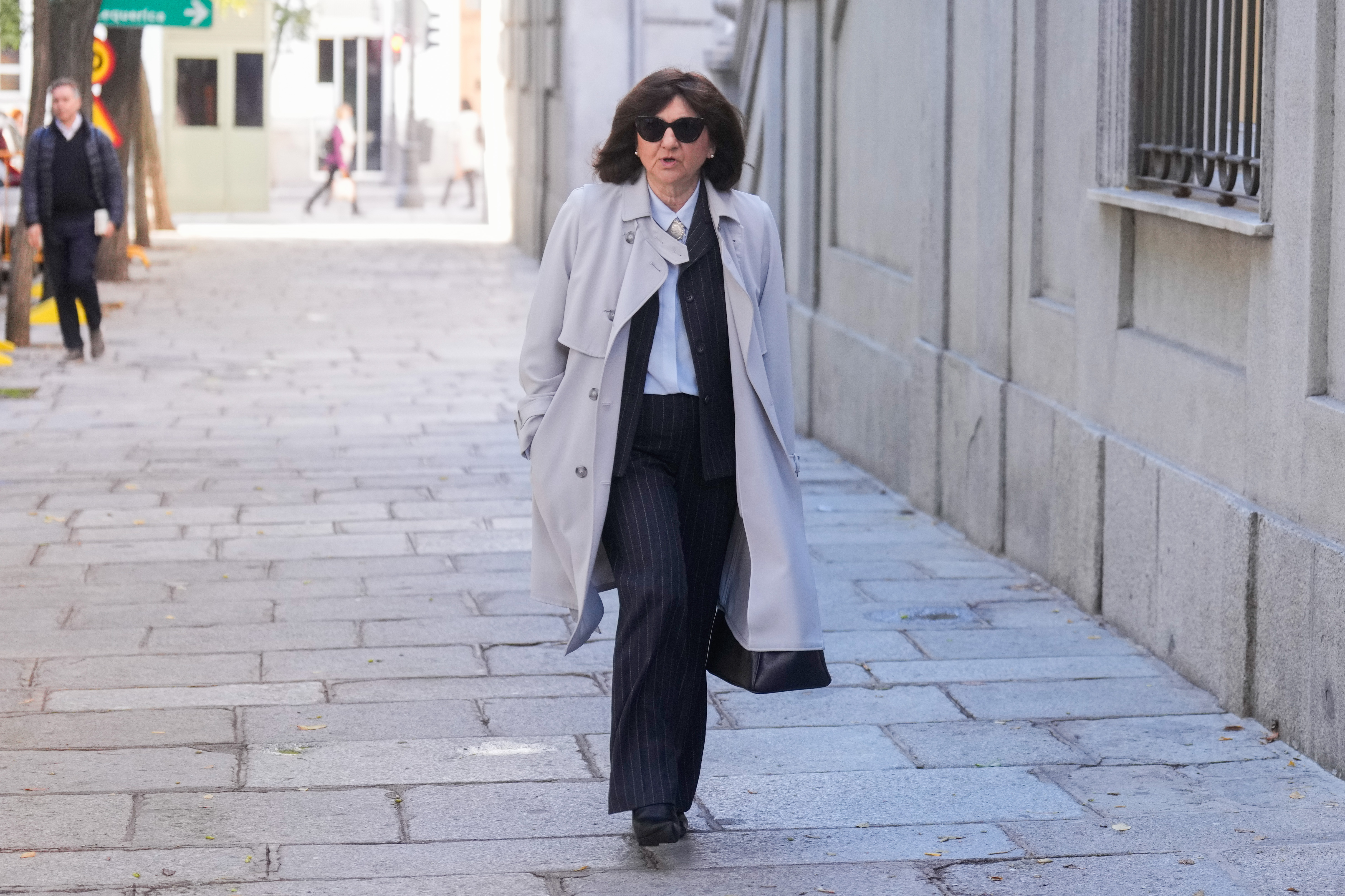 MADRID, 03/11/2025.- La fiscal superior de Madrid Almudena Lastra de Inés, a su llegada al Tribunal Supremo (TS) para la primera jornada del juicio que se sigue en el TS contra el fiscal general del Estado, Álvaro García Ortiz, por un delito de revelación de secretos. EFE/ Borja Sánchez-Trillo