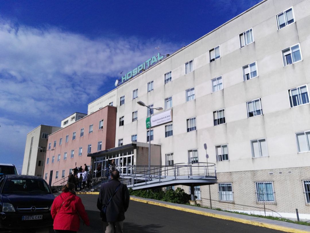 Una paciente denuncia haber sido manoseada mientras dormía en el Hospital  de Jerez | Actualidad | Cadena SER