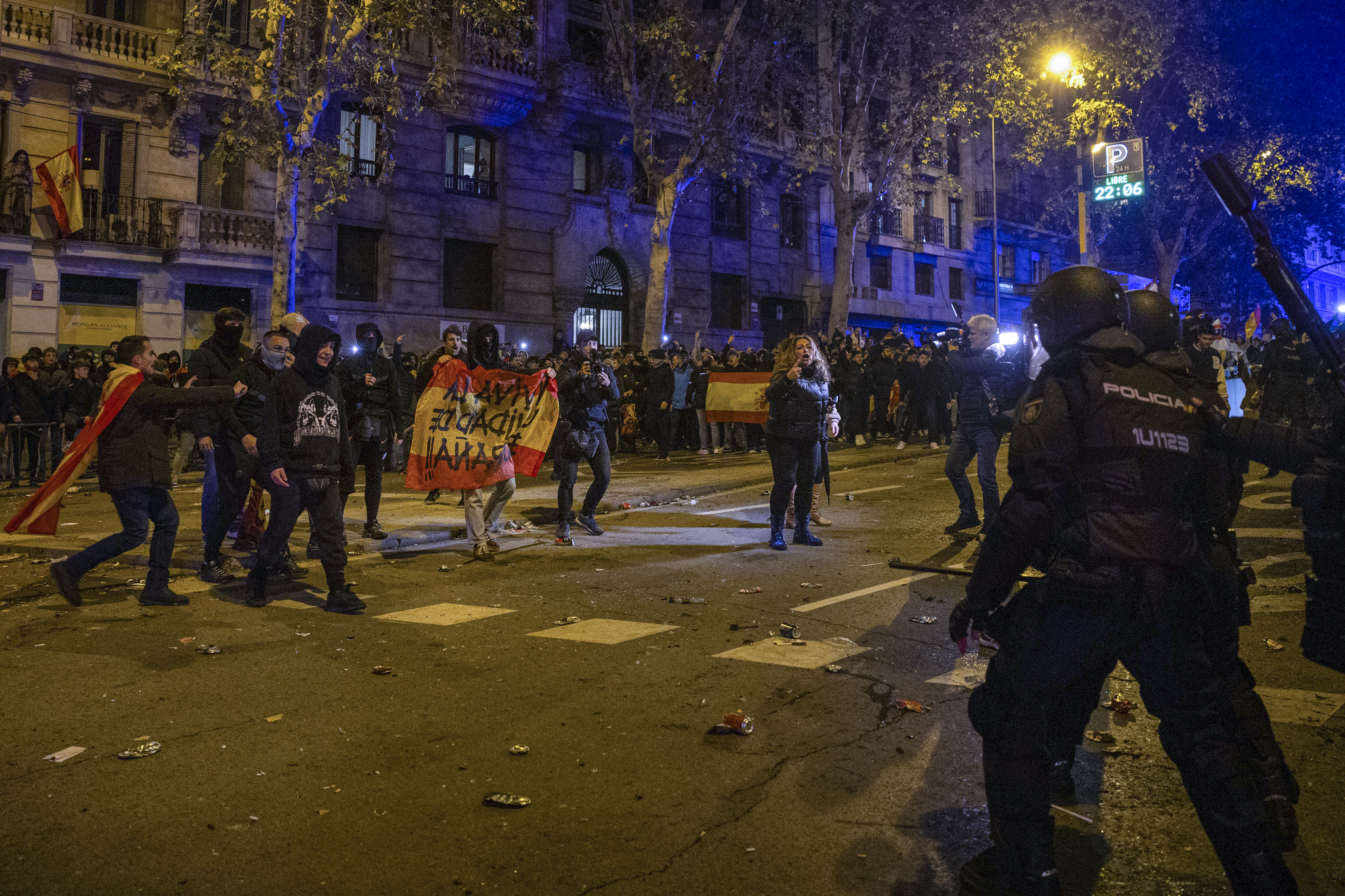 ¿En qué punto está la investigación de las protestas ultras en Madrid? La policía detecta un incremento notable de la violencia y señala a grupos organizados 