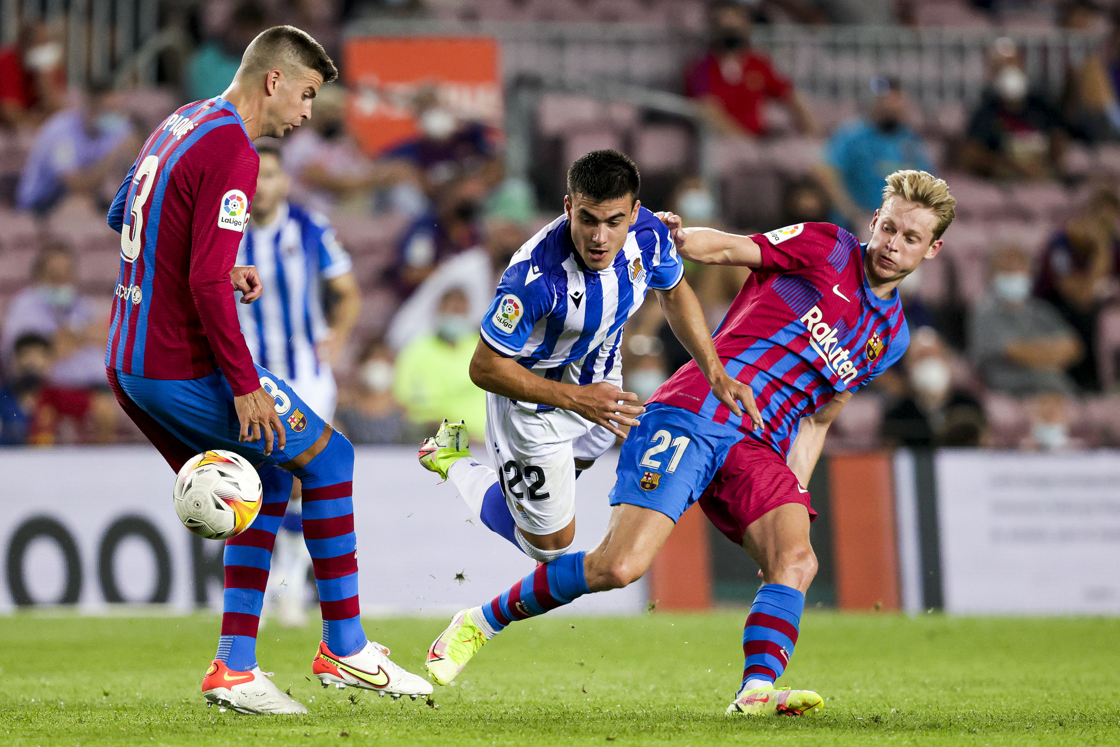 Фк реал сосьедад. Барселона реал сосьедад прямой. Барселона реал сосьедад прямой. Аднан янузай реал сосьедад. Барселона реал сосьедад.