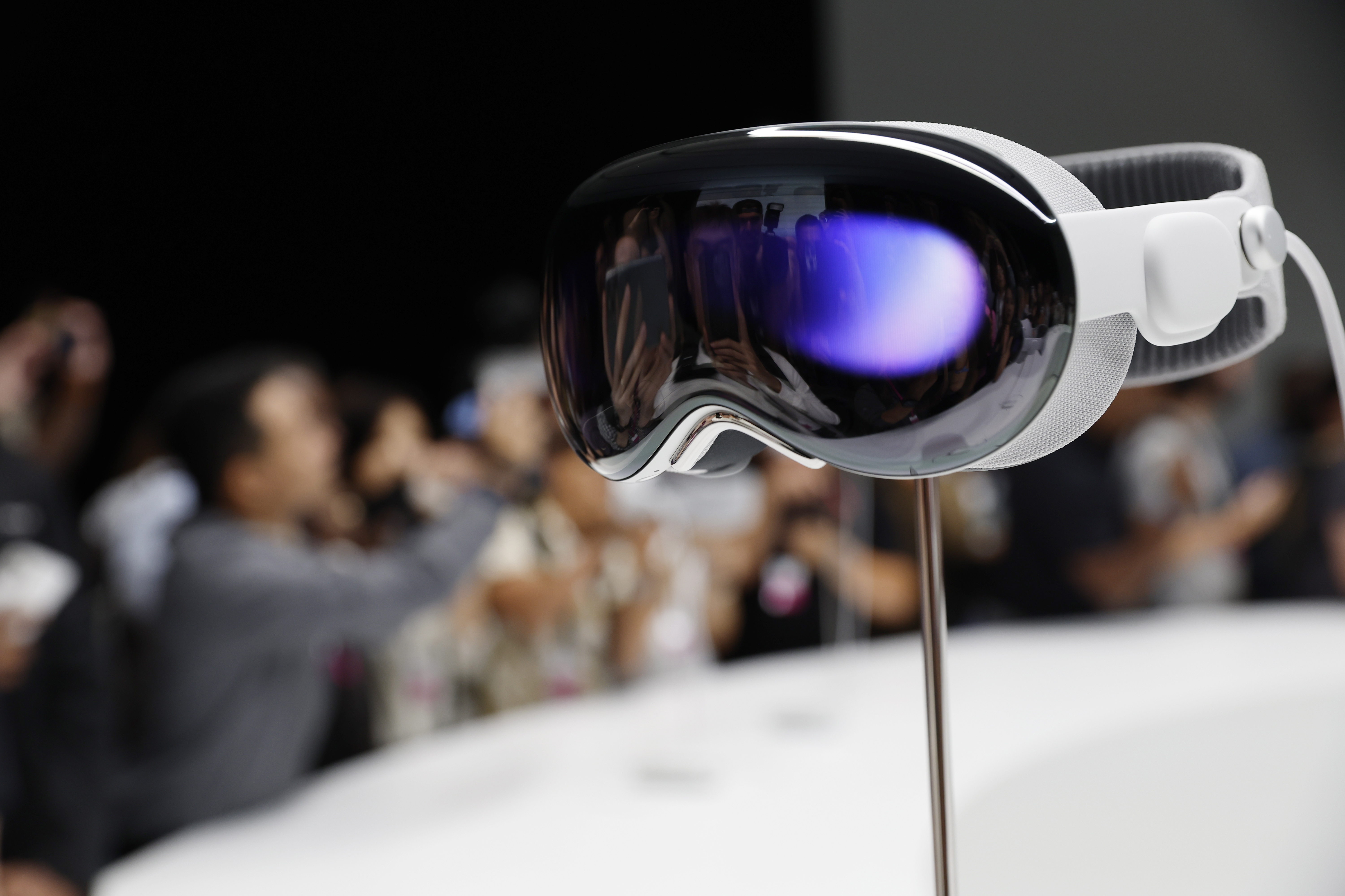 Cómo son y cuánto cuestan las gafas de realidad aumentada de Apple