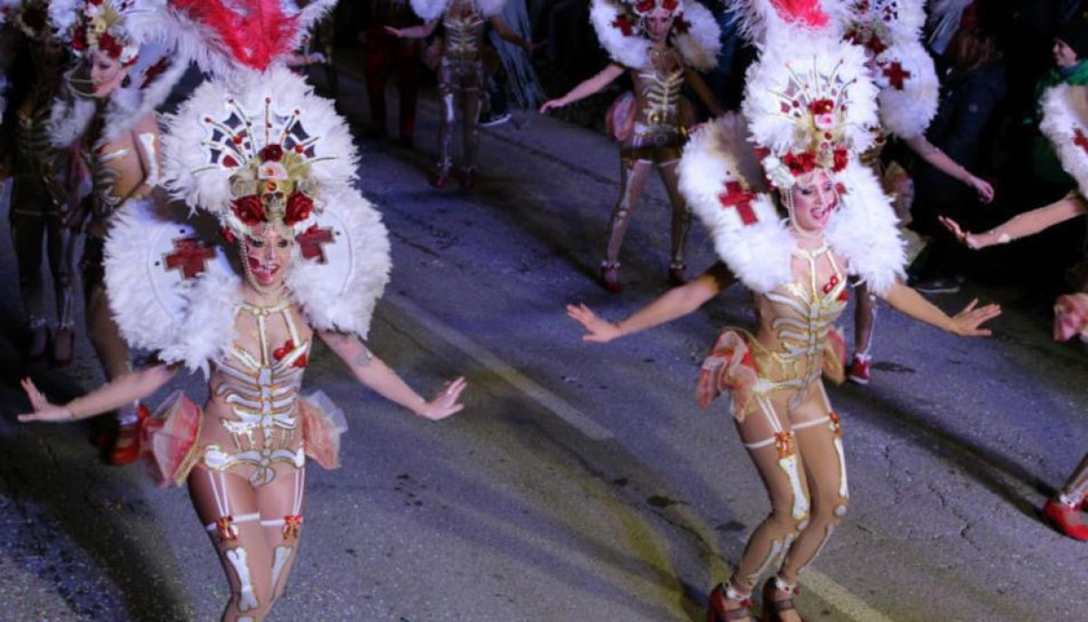 Instant durant la Gran Rua de Carnaval a Cunit