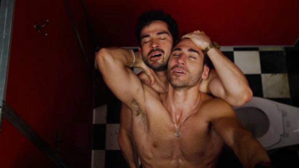 Alfonso herrera desnudo