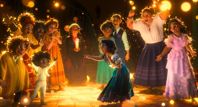 Disney sigue su asimilación latina con 'Encanto', un musical deslumbrante