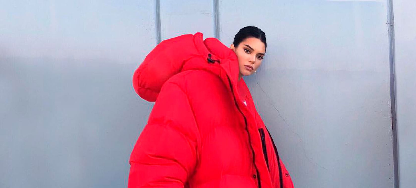 Kendall Jenner desata los memes con esta chamarra gigante