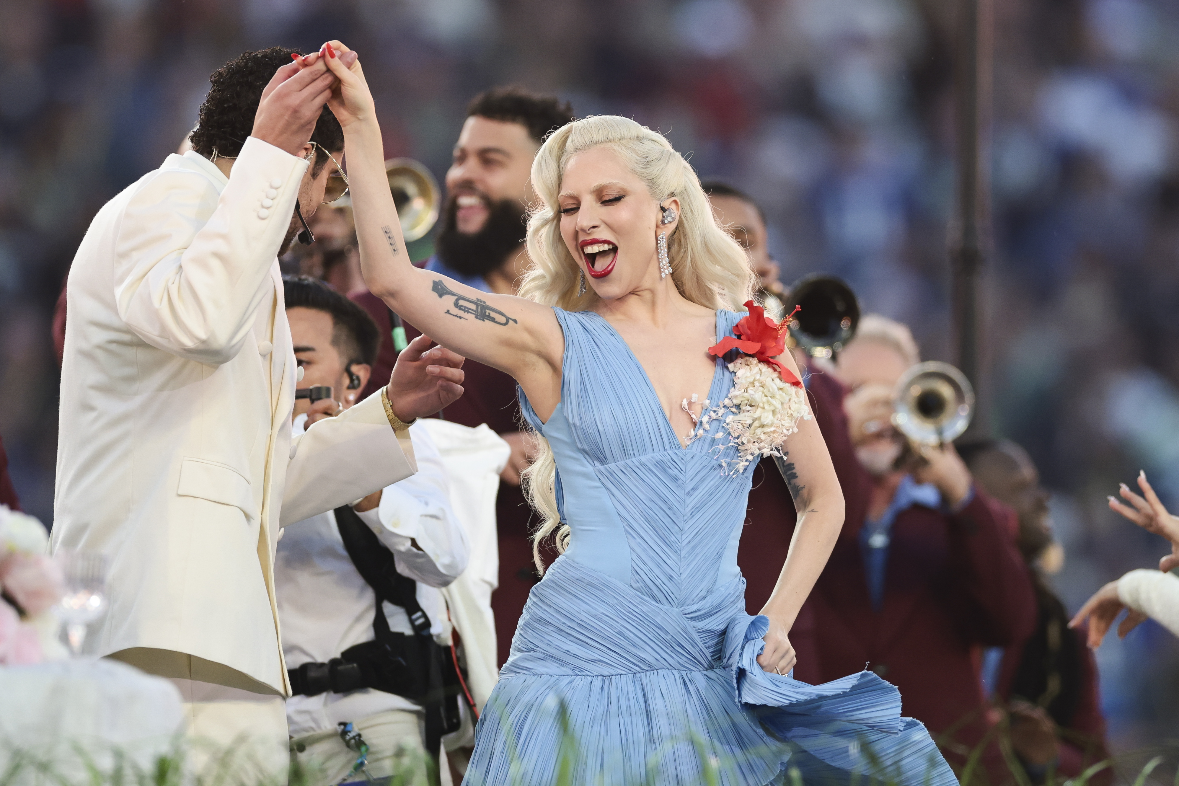 Así fueron las actuaciones de Lady Gaga y Ricky Martin en la Super Bowl de Bad  Bunny | Música | LOS40