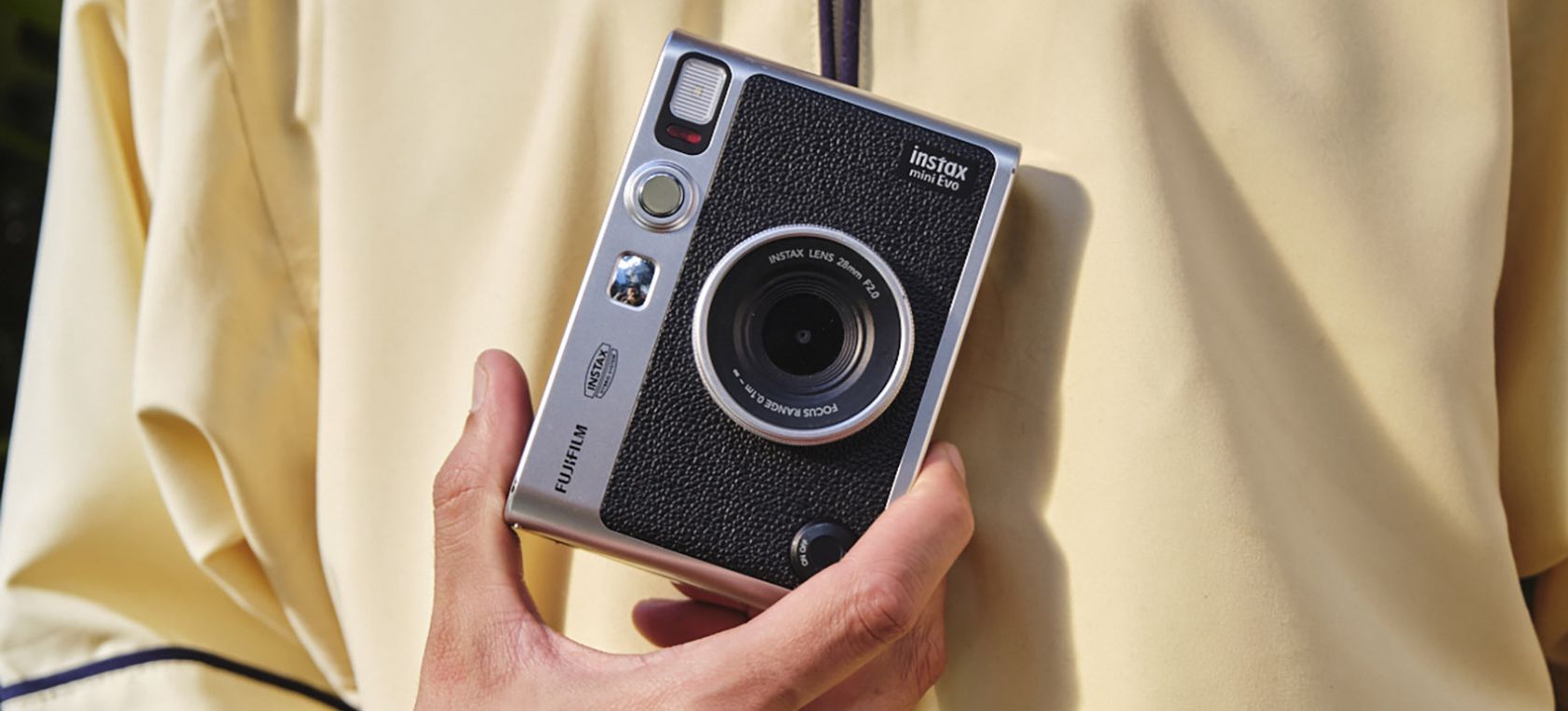 Fuji revoluciona cámara instantánea con su Instax Mini Evo Actualidad | LOS40