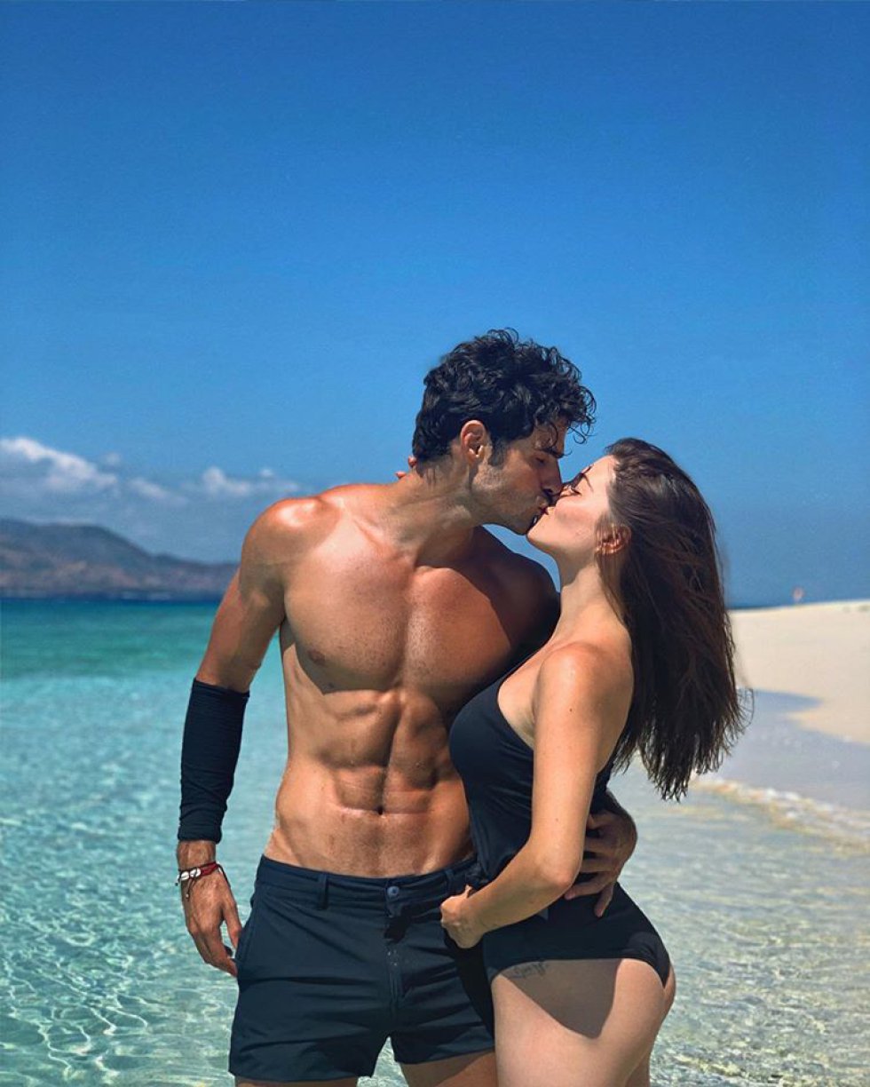 Andrea Duro y Juan Betancourt comparten sus vacaciones de enamorados |  Galería | LOS40